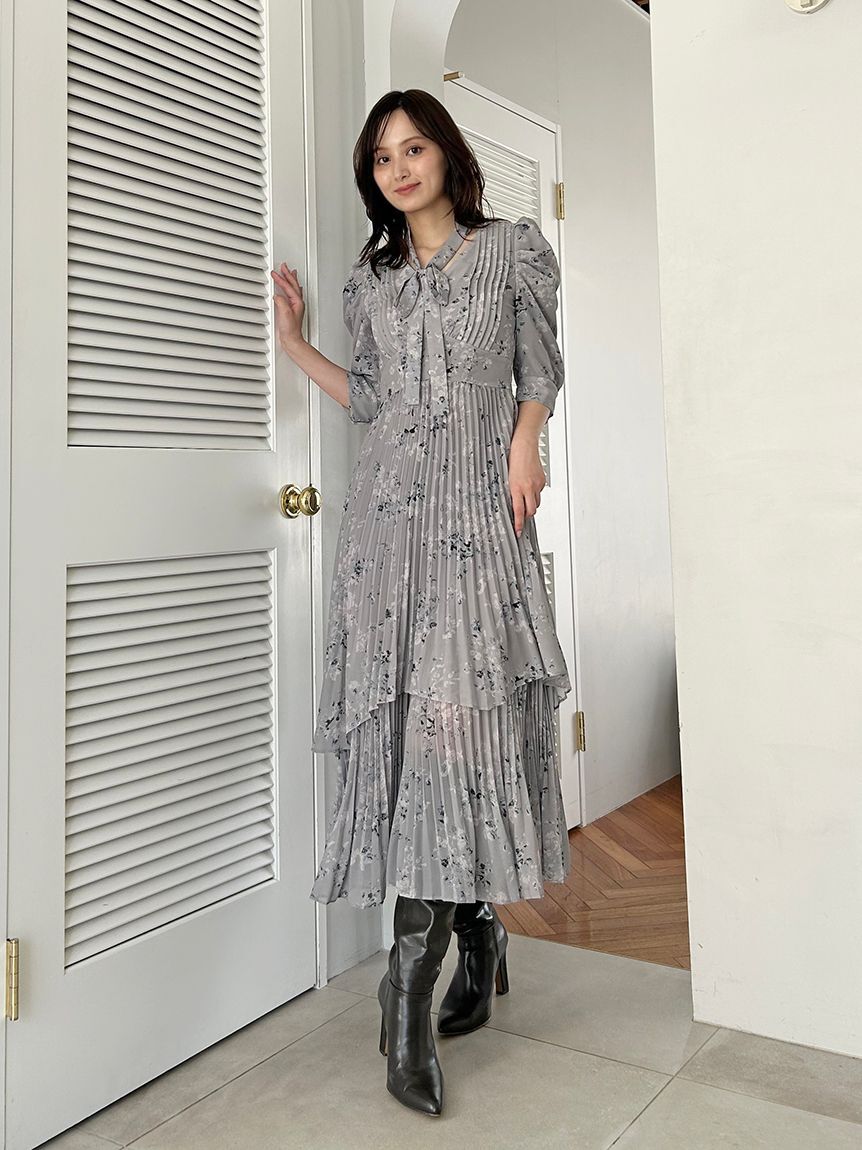 SNIDEL「Sustainableプリーツプリントワンピース」|ワンピース|GRY