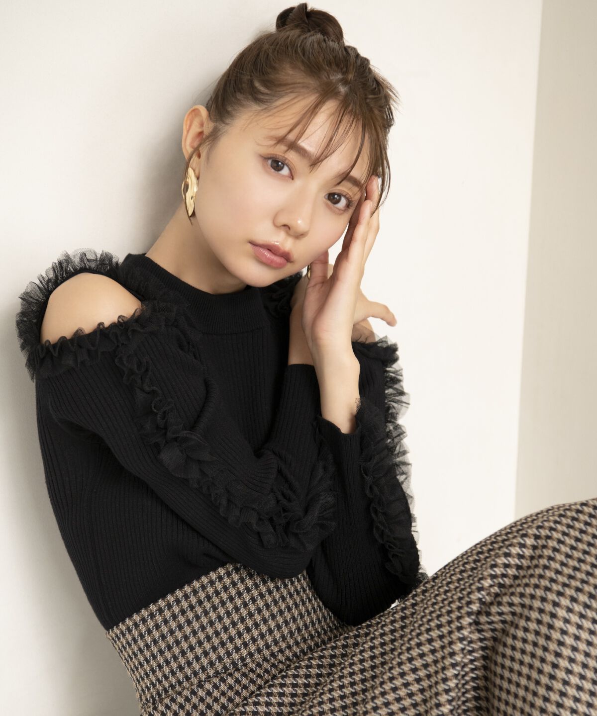 アンドクチュール「チュールフリルオフショルニットプルオーバー」|ニット・セーター|