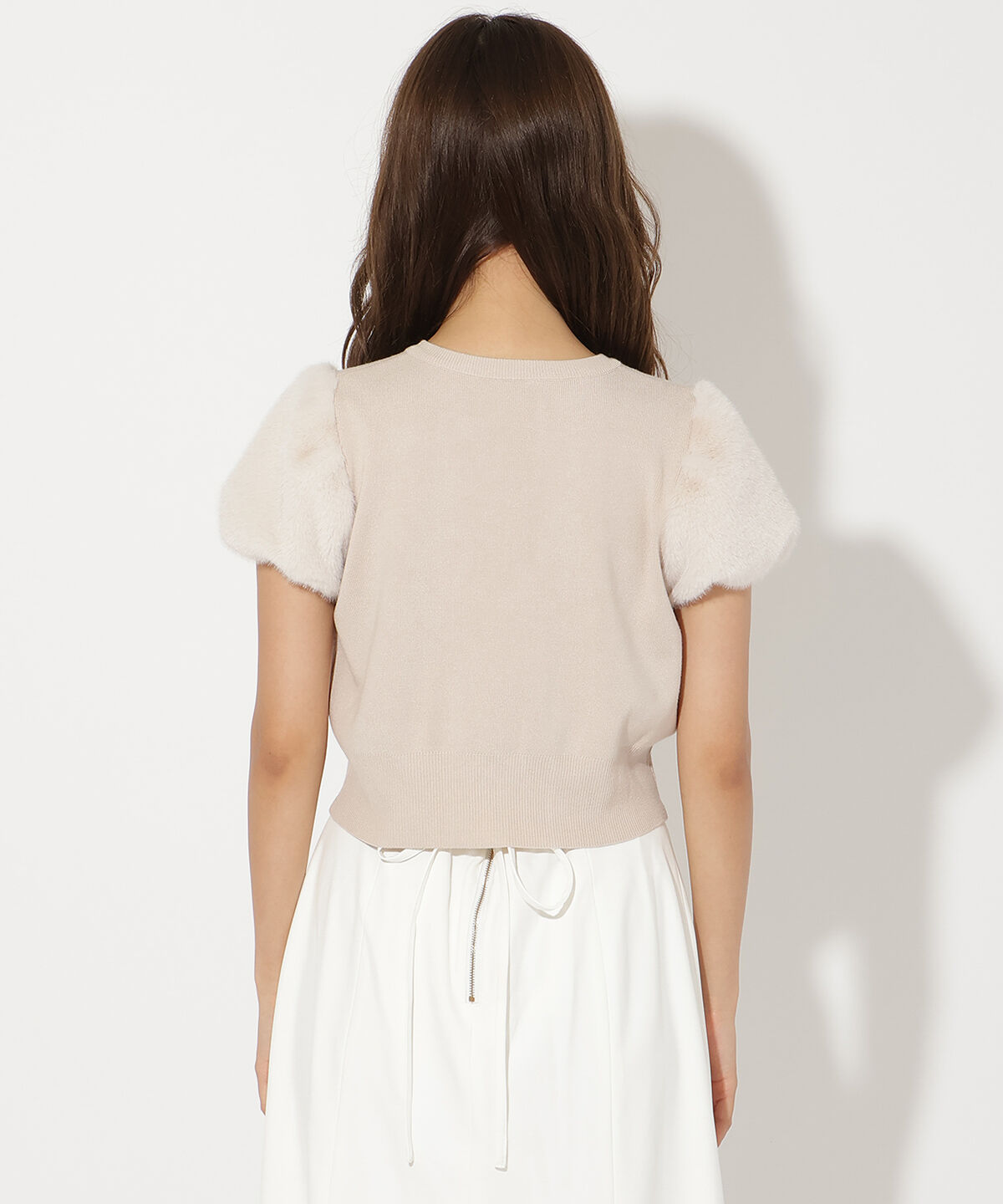 アンドクチュール「ファー付きビジューボタンプルオーバー」|ニット・セーター|