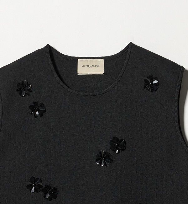 UNITED ARROWS「スパンコール 3D フラワー ベスト」|ニット・セーター|