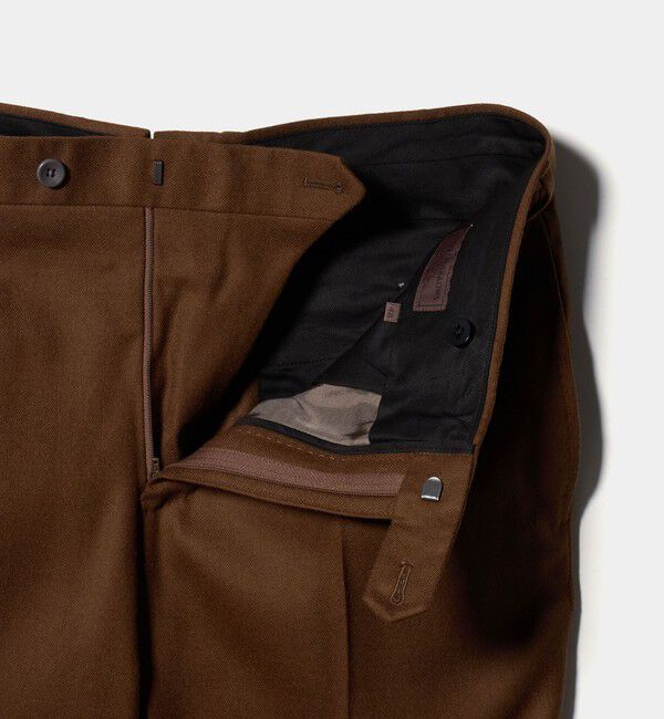 UNITED ARROWS「ライトサキソニー テーパード １プリーツ スラックス ヨコストレッチ」|スラックス|