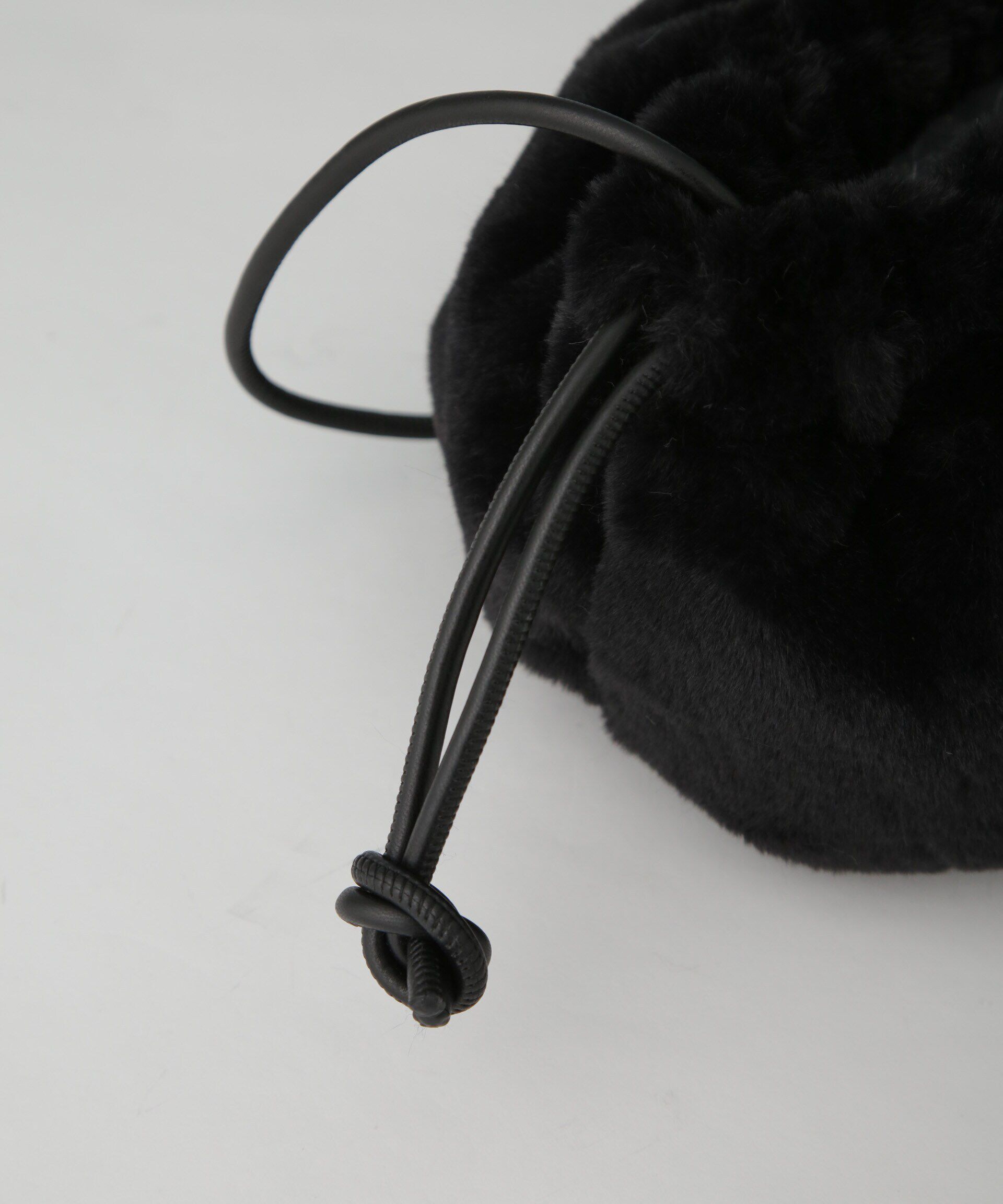 NANO universe「フェイクファー巾着バッグ」|ショルダー・メッセンジャー|