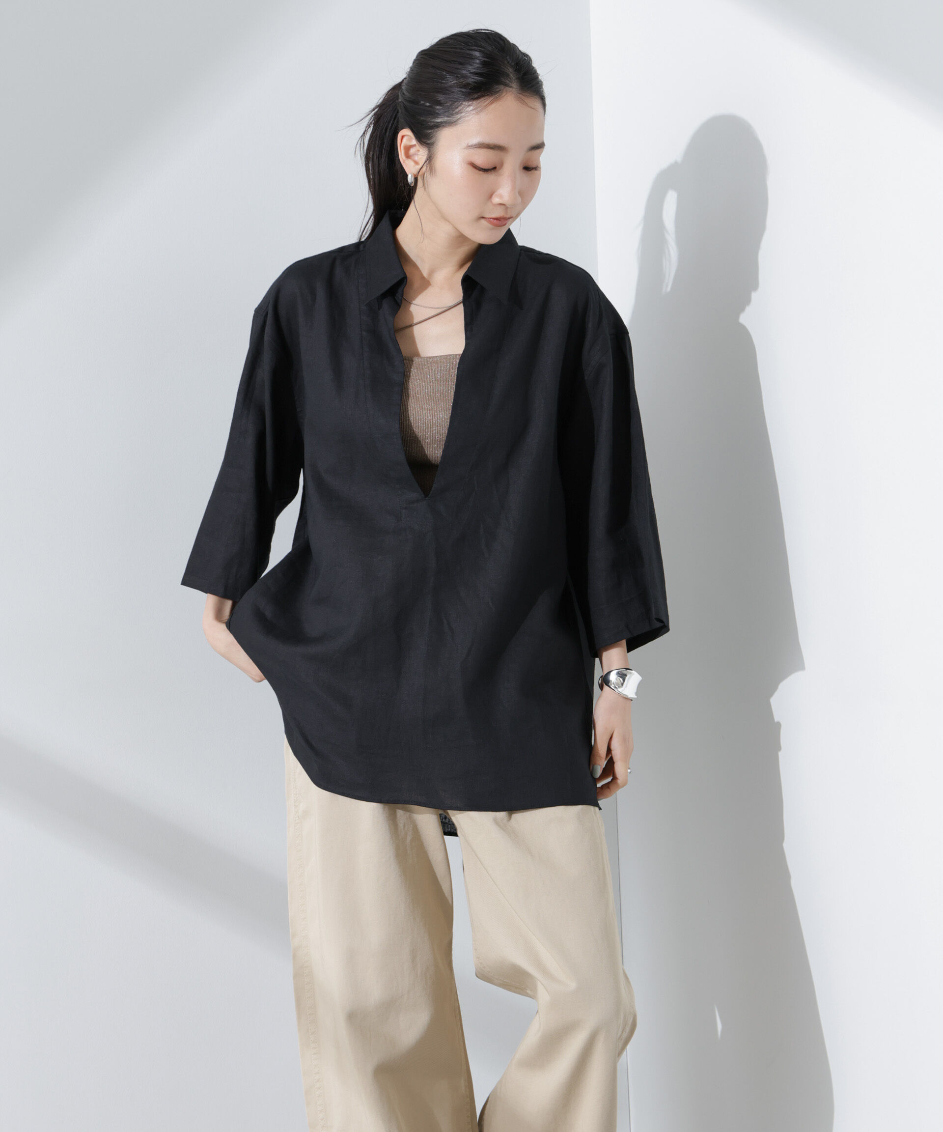 nano･universe「Anti Smell Linen プルオーバーVネックシャツ」|シャツ・ブラウス|