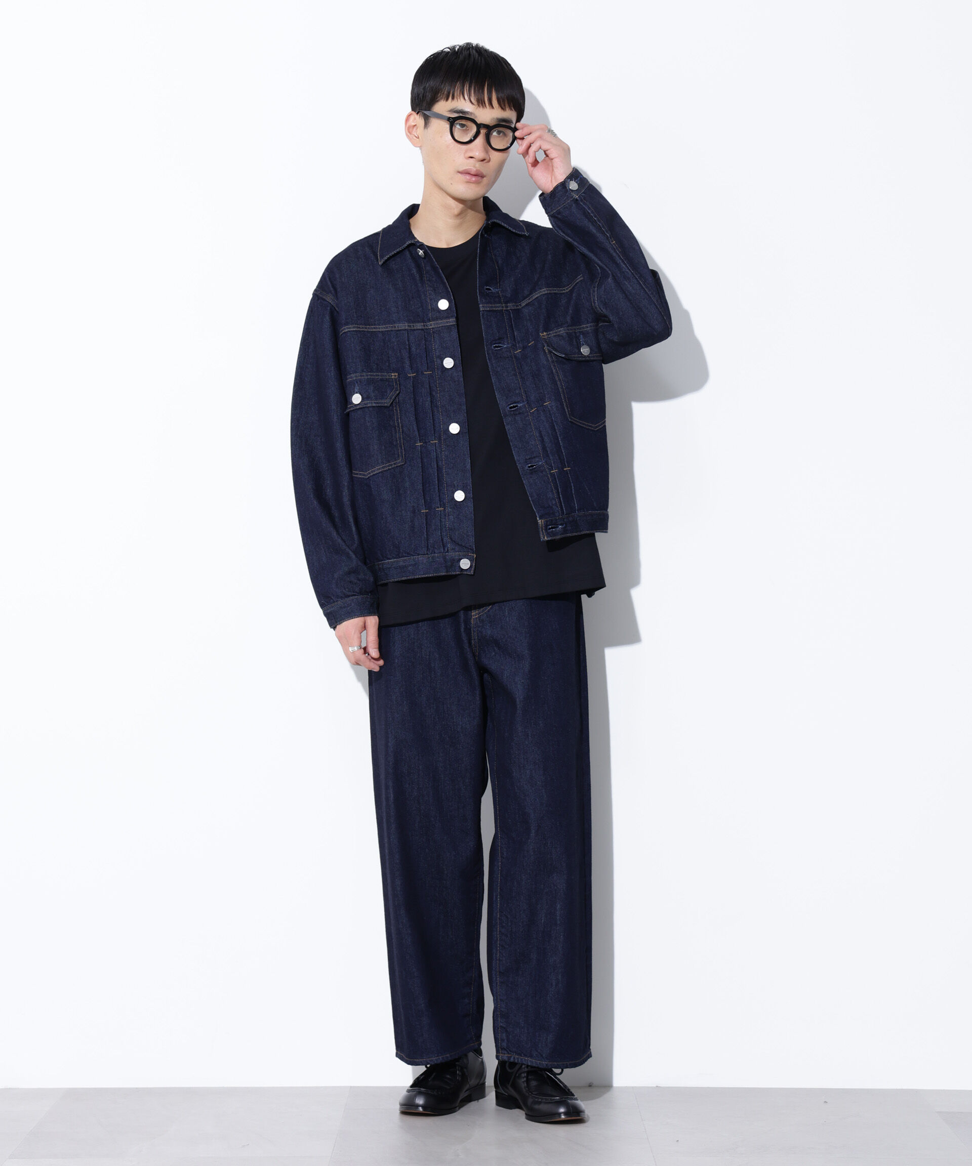 nano･universe「AUTHENコラボ SILKNIZED DENIM トラッカージャケット(セットアップ可)」|ブルゾン・スタジャン|