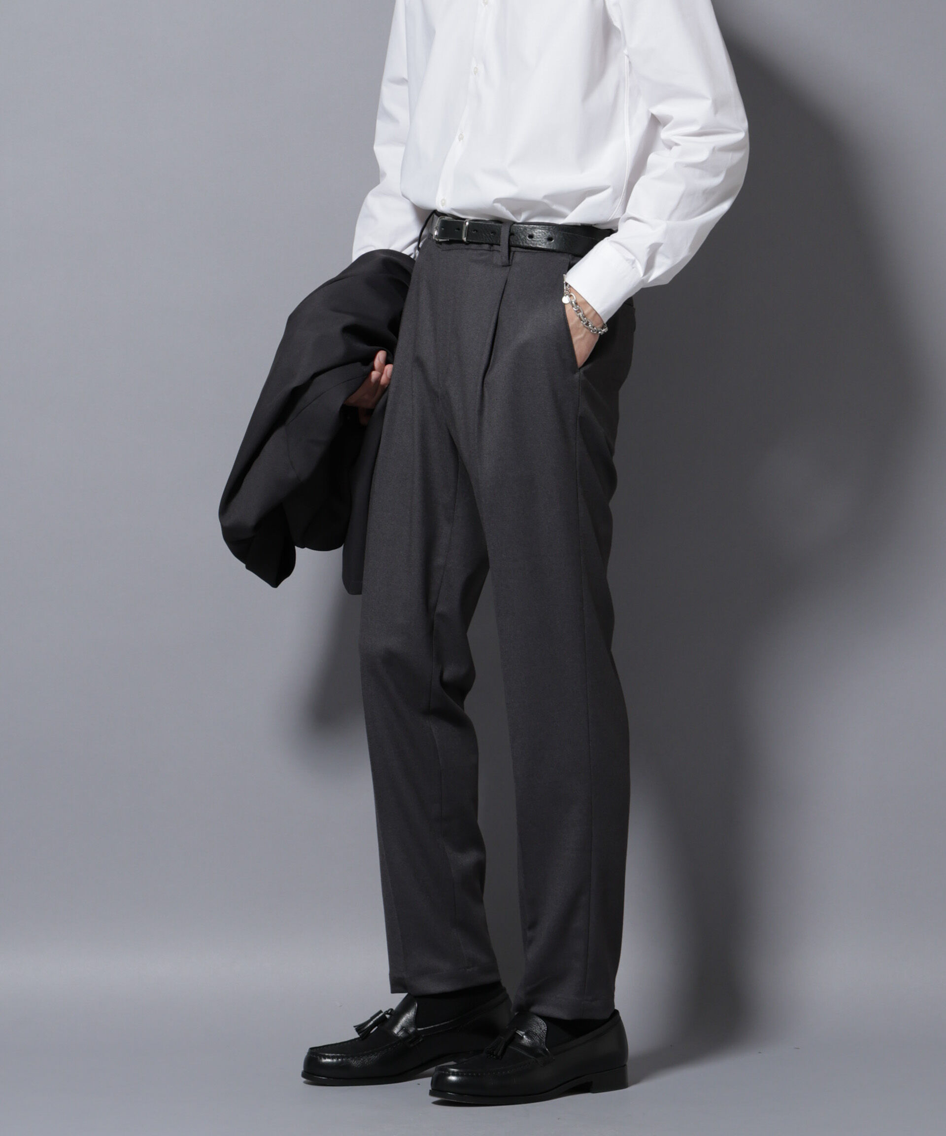 nano･universe「微起毛1タックテーパードパンツ」|チノ|