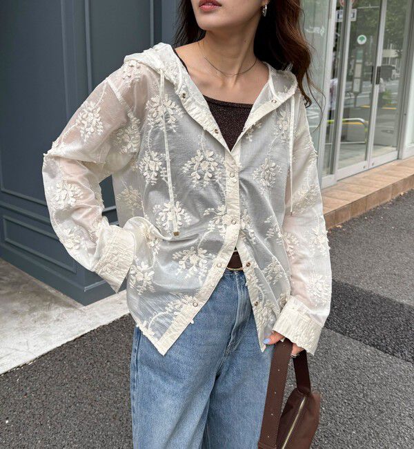 fredy emue「3D刺繍フードシャツ」|シャツ・ブラウス|アイボリー