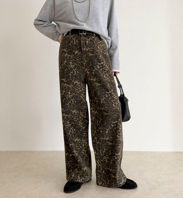 fredy emue「コットンツイルストレートパンツ」|チノ|