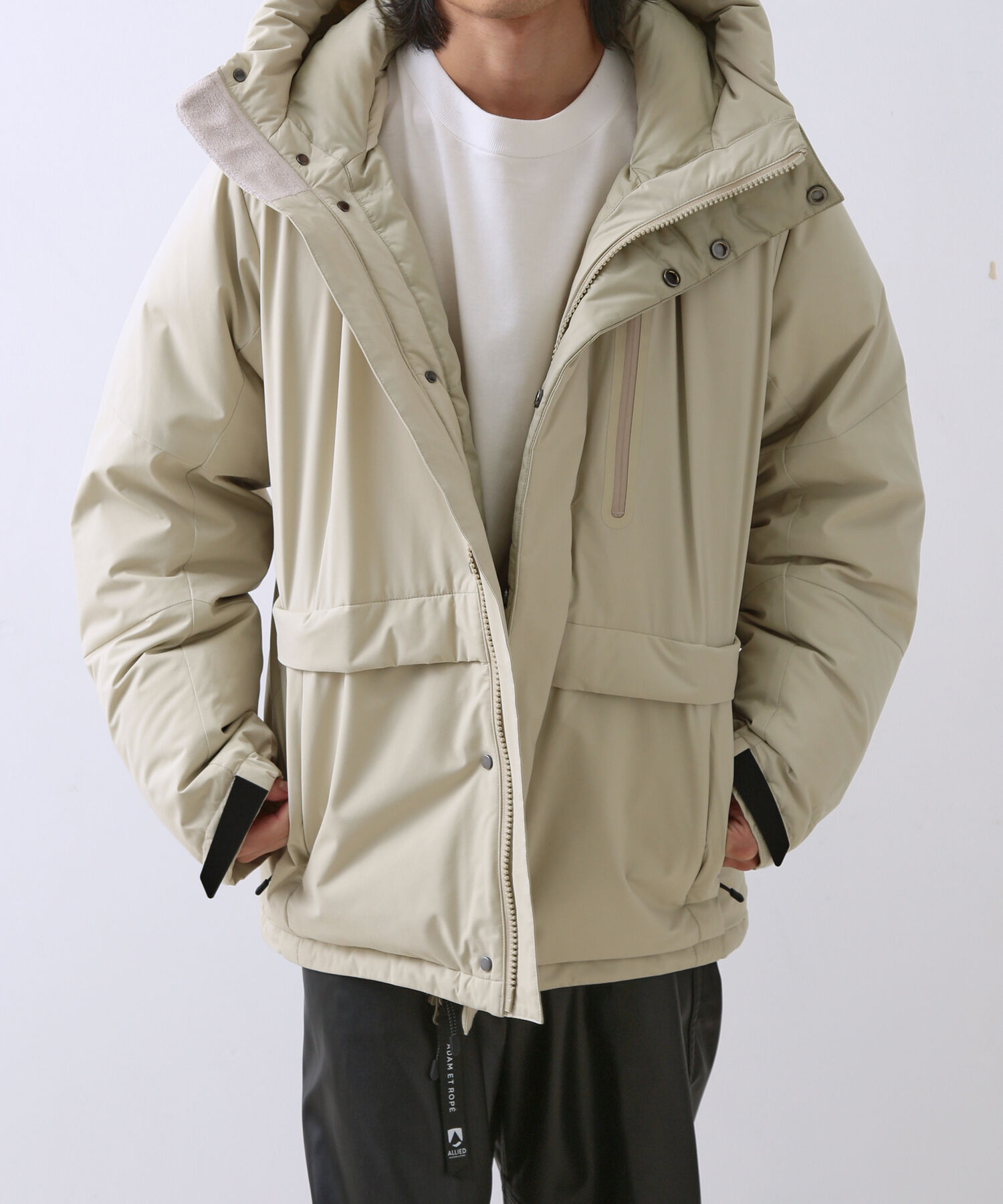 ADAM ET ROPE'「【ALLIED】700FP ショート フーディー ダウンジャケット / ユニセックス」|ダウン|