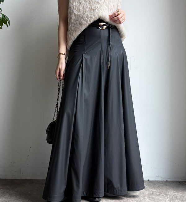  「ライトフェイクレザーフレアスカート」|スカート|ブラック