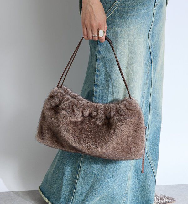  「【シーズンムードを高める】フェイクファードローストリングバッグ」|クラッチバッグ|