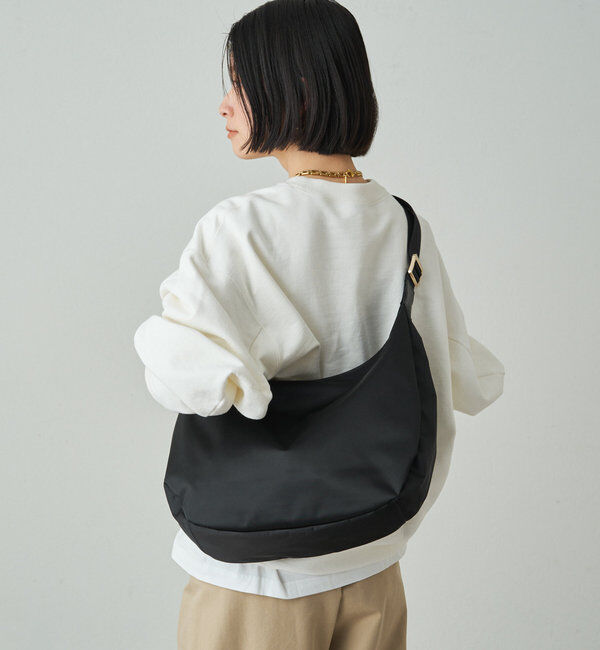  「クラウズナイロンラウンドビッグショルダーバッグ」|ショルダー・メッセンジャー|