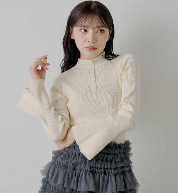  「【SALON by Chico】袖フレアランダムリブボタンニット」|ニット・セーター|
