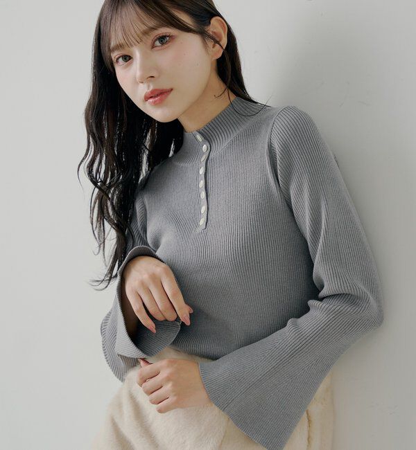  「【SALON by Chico】袖フレアランダムリブボタンニット」|ニット・セーター|グレー