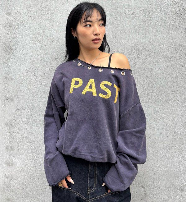  「EYELET OFF-SHOULDER LOGO SWEAT」|Tシャツ・カットソー|