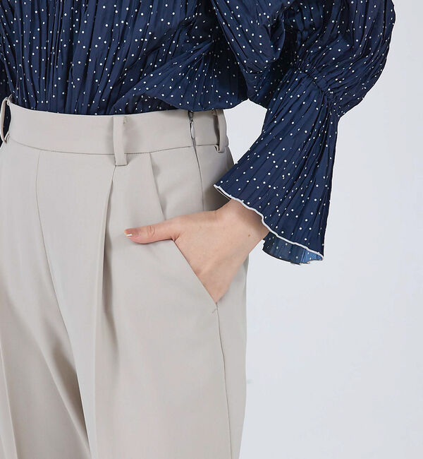 qualite「センタープレスストレートパンツ」|スラックス|