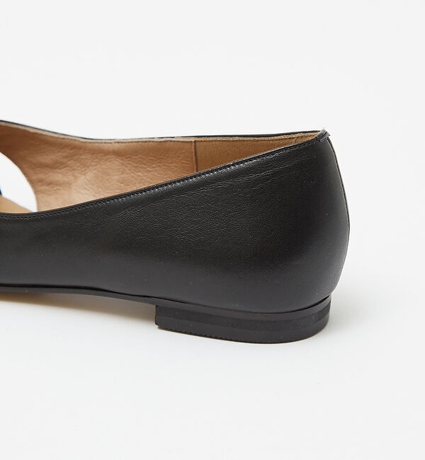 AU BANNISTER「グルカモチーフフラットパンプス」|パンプス|