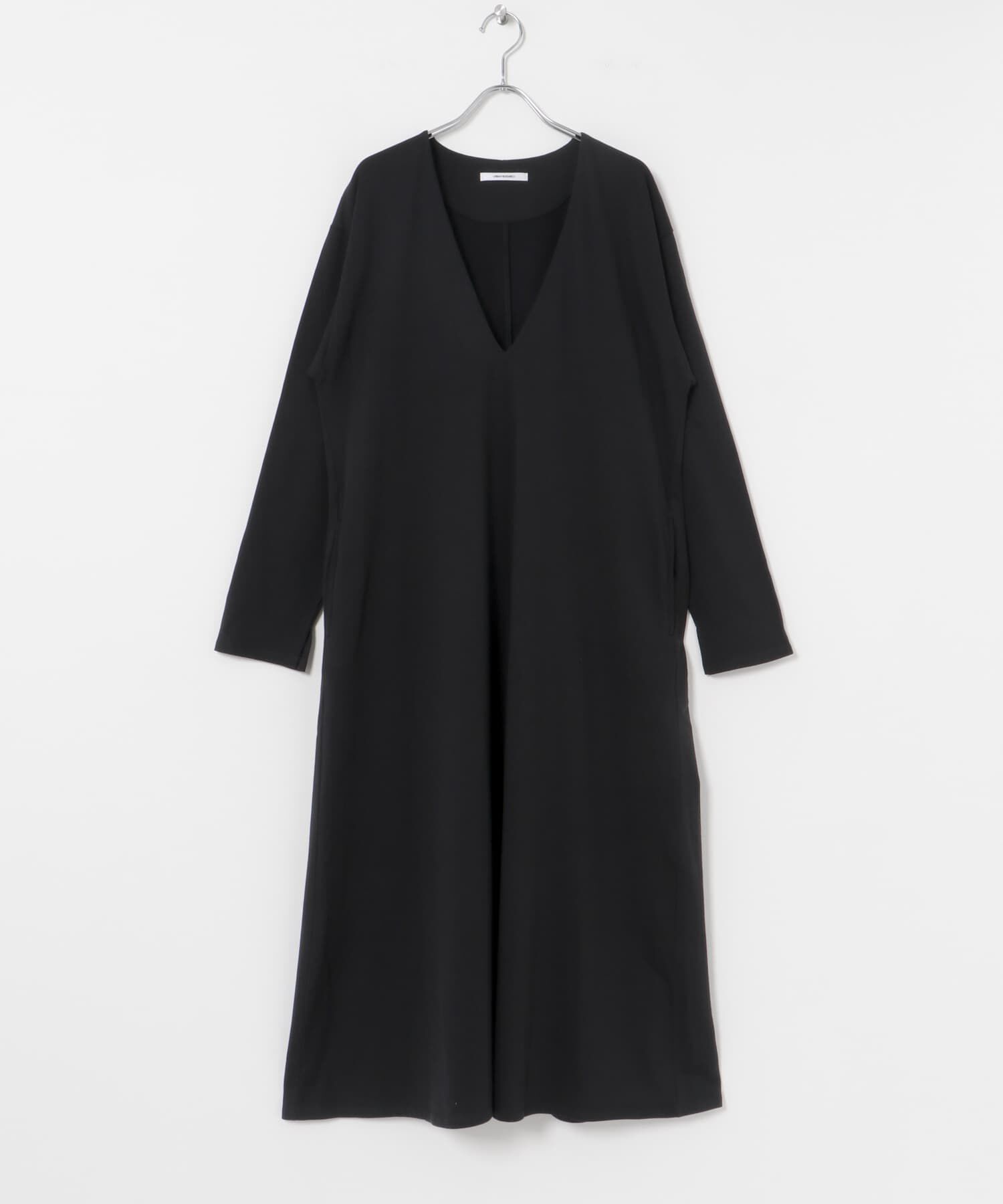 URBAN RESEARCH「『MADE IN JAPAN』Vネックロングワンピース」|ワンピース|