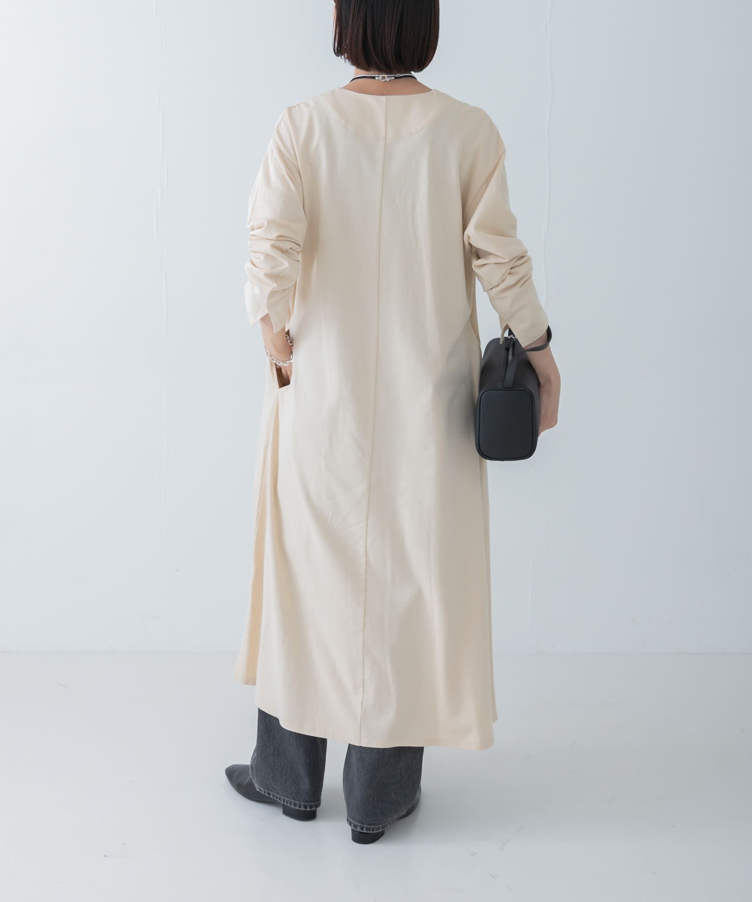 URBAN RESEARCH「『MADE IN JAPAN』Vネックロングワンピース」|ワンピース|