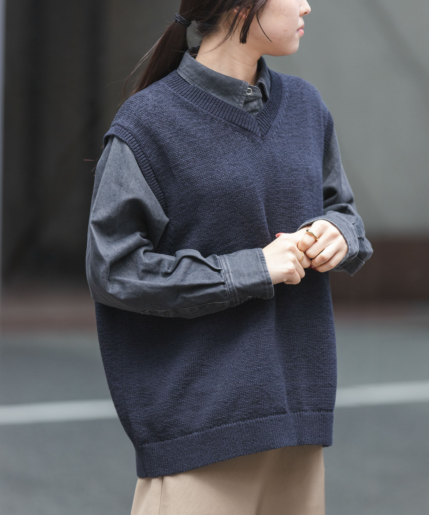 URBAN RESEARCH DOORS「FORK&SPOON　テープヤーンVネックニットベスト」|ベスト・ジレ|