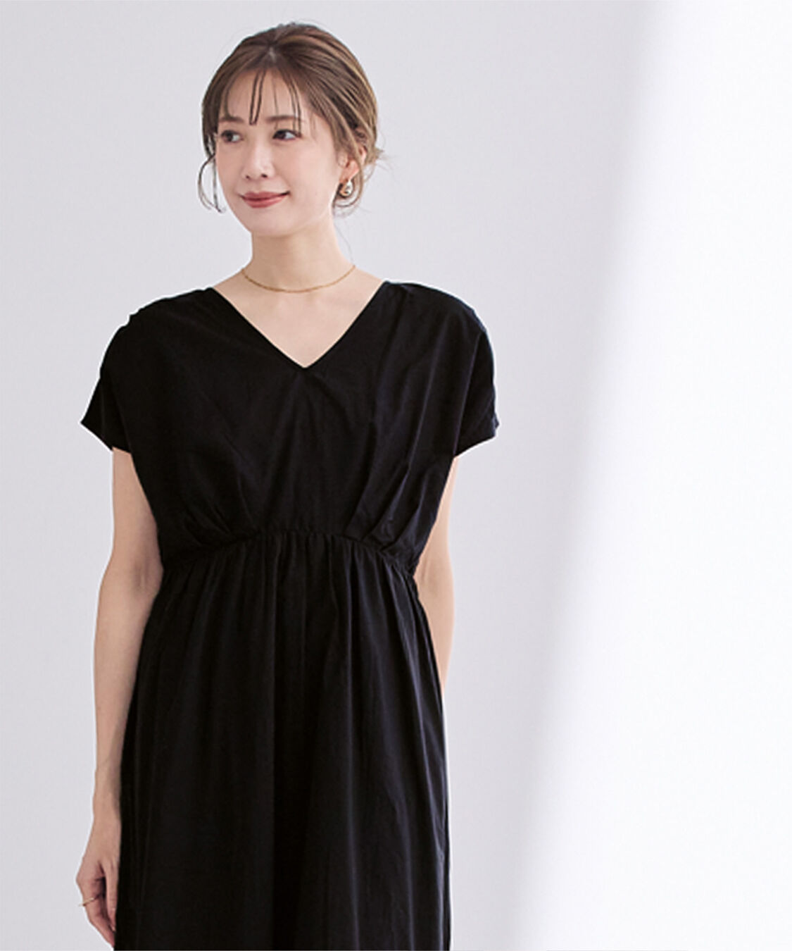 ur's「コットンVネックフレンチスリーブワンピース」|ワンピース|