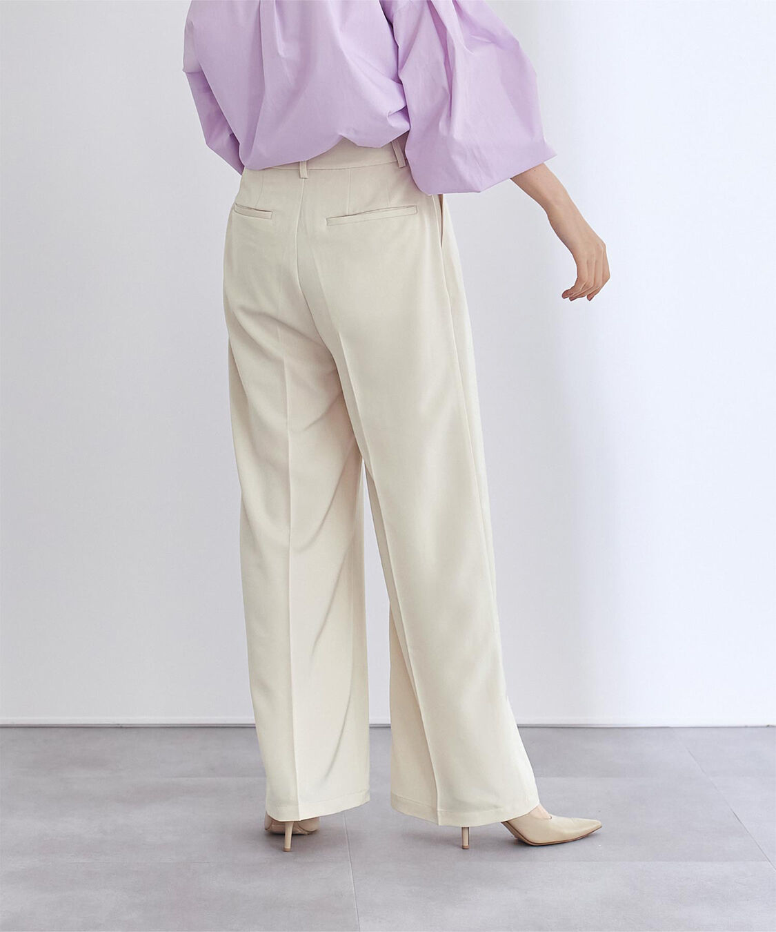 ur's「ワンタックハイウエストワイドパンツ」|スラックス|