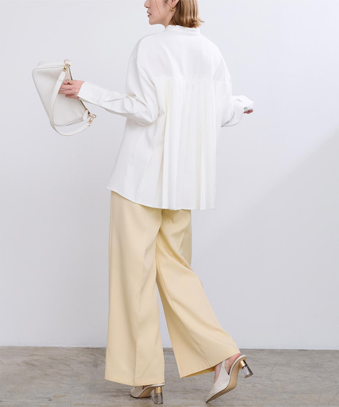 ur's「ワンタックカラーワイドパンツ」|スラックス|