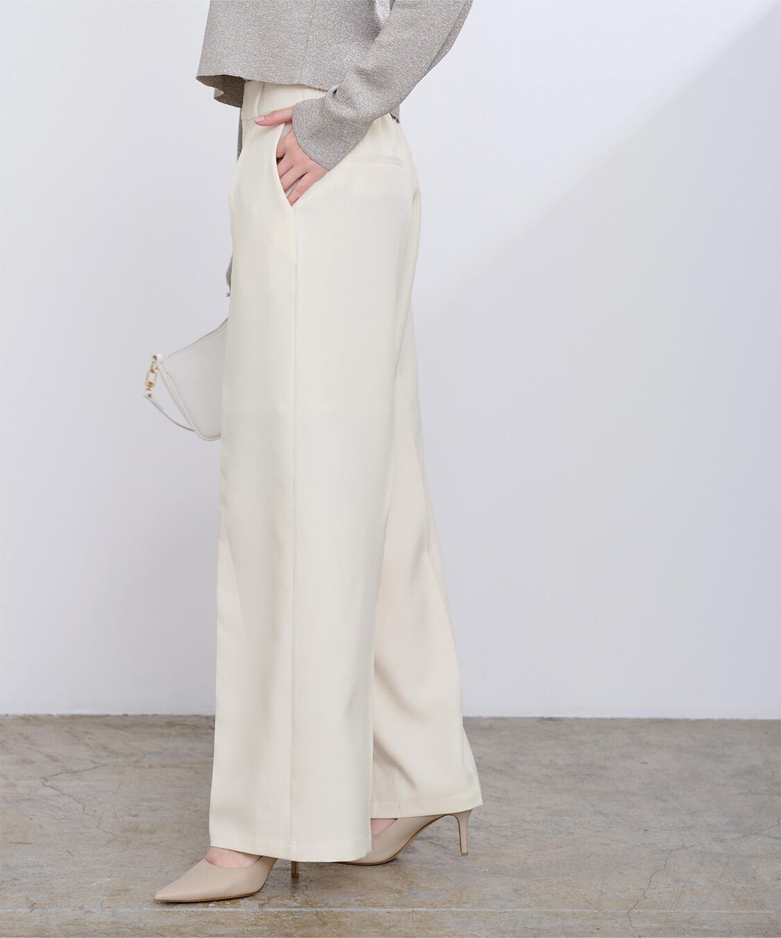 ur's「ワンタックカラーワイドパンツ」|スラックス|