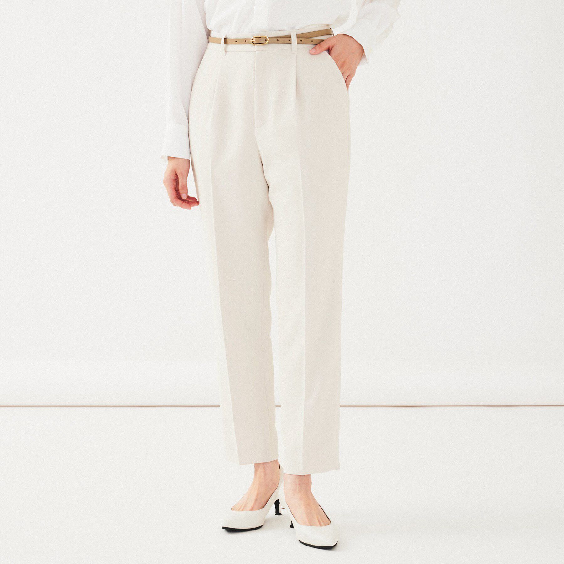 UNTITLED「【通勤スーツ】タックテーパードパンツ」|その他|