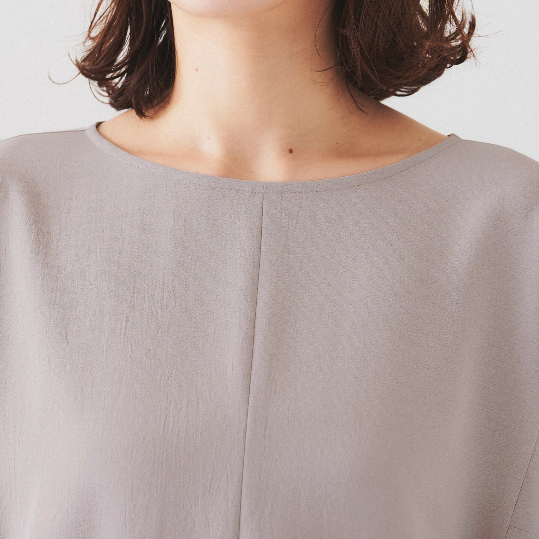 UNTITLED「【セットアップ可/接触冷感/イージーケア/体型カバー】リラクミスト モモンガブラウス」|シャツ・ブラウス|