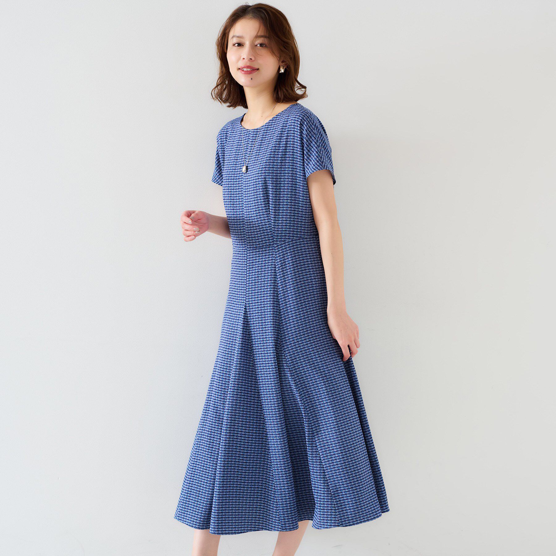 UNTITLED「【きれいめ/洗える/夏ワンピ】ジオメトリック柄ワンピース」|ワンピース|ネイビー(194)