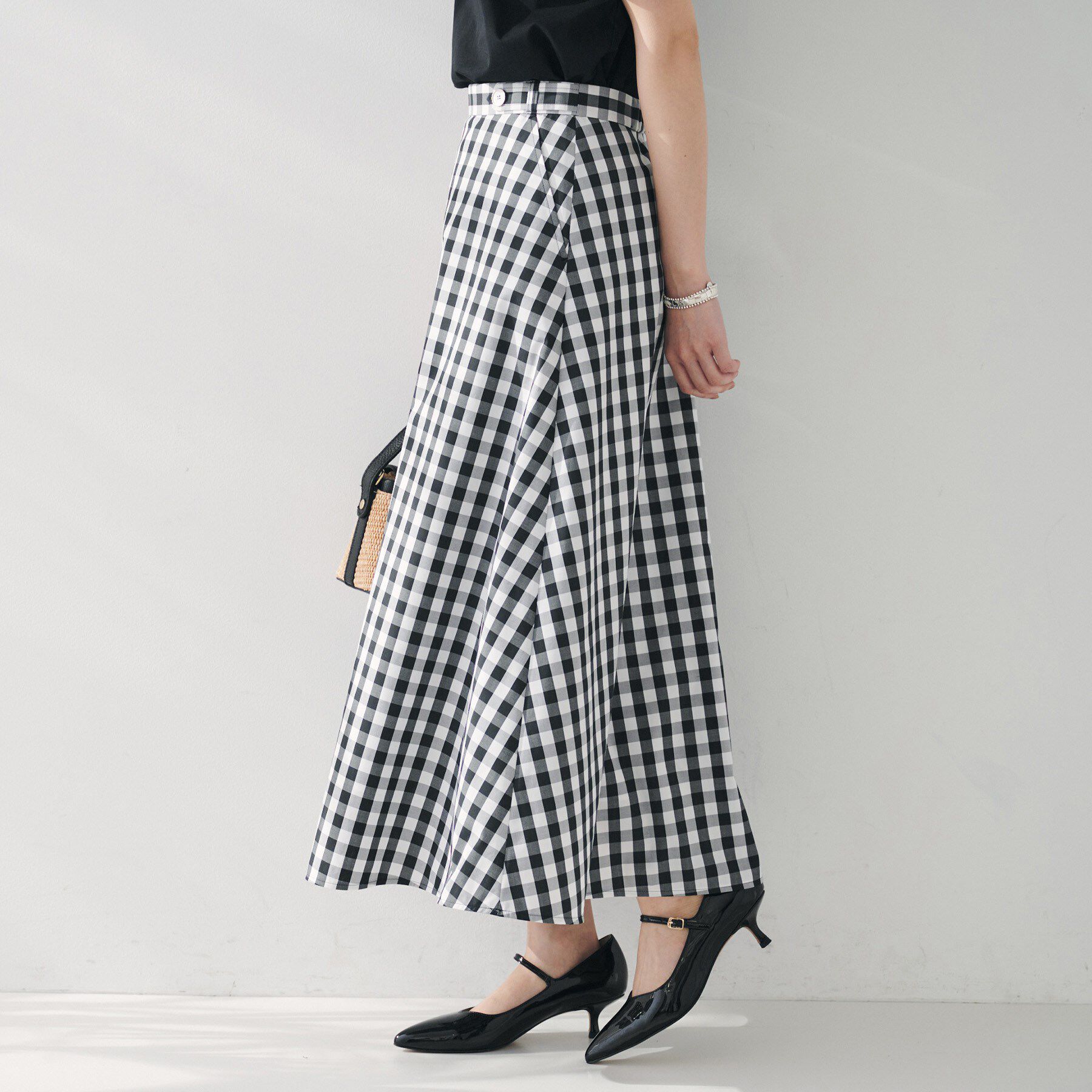 UNTITLED「【後ろウエストゴム/洗える】ギンガムチェックAラインスカート」|スカート|