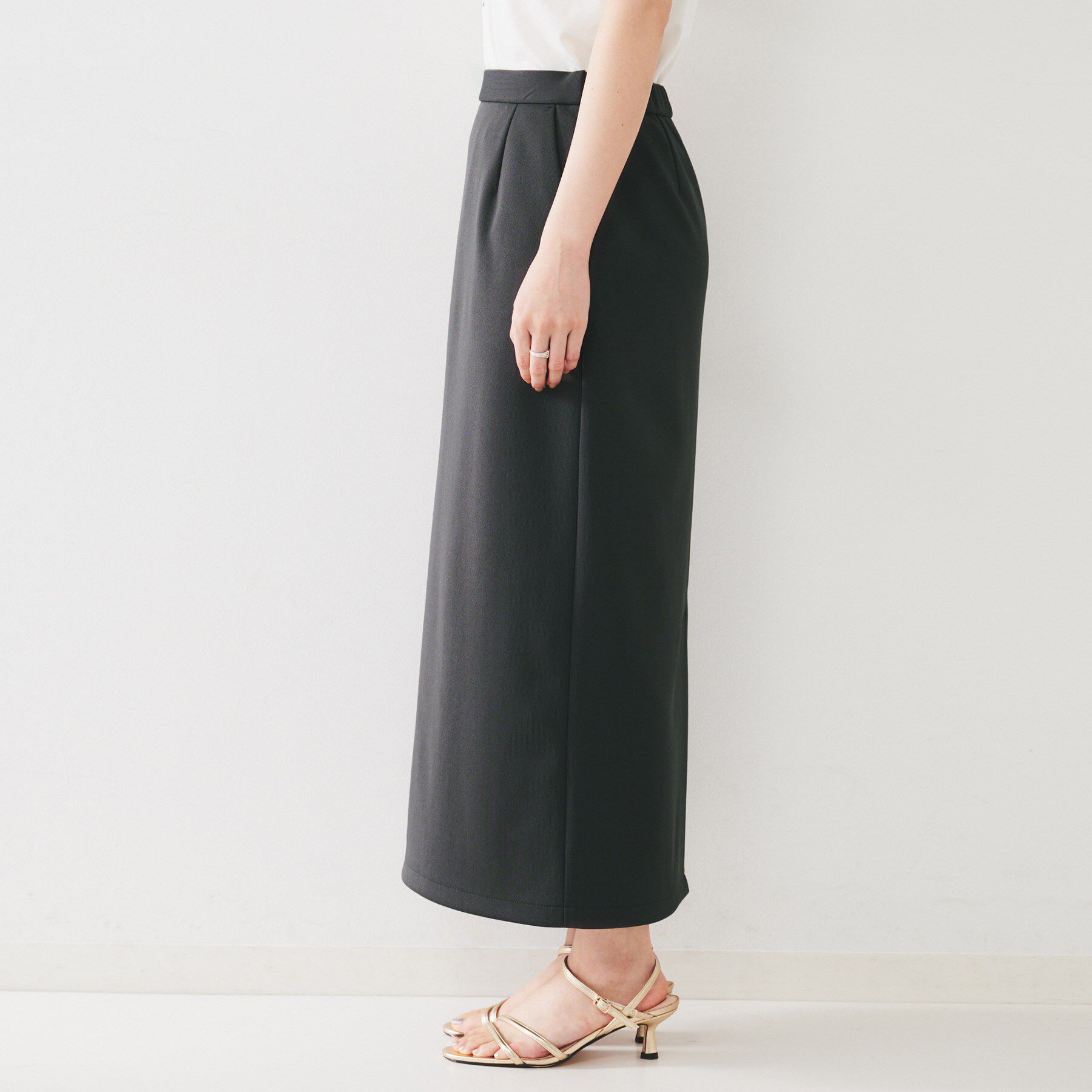 UNTITLED「【後ろウエストゴム/ストレッチ性/オンオフ】ジャージナロースカート」|スカート|