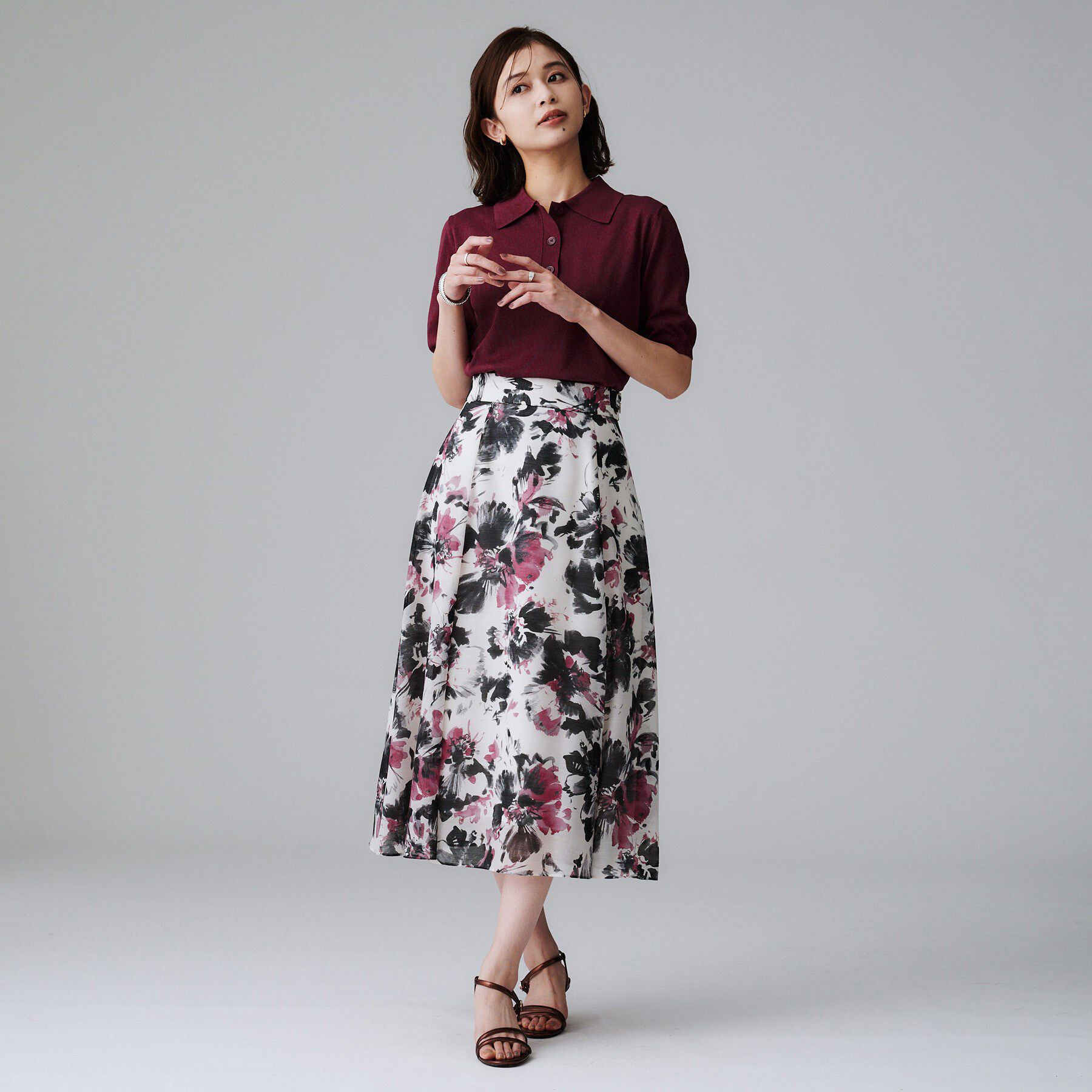 UNTITLED「【シアー/後ろウエストゴム/花柄】ペイントフラワースカート」|スカート|