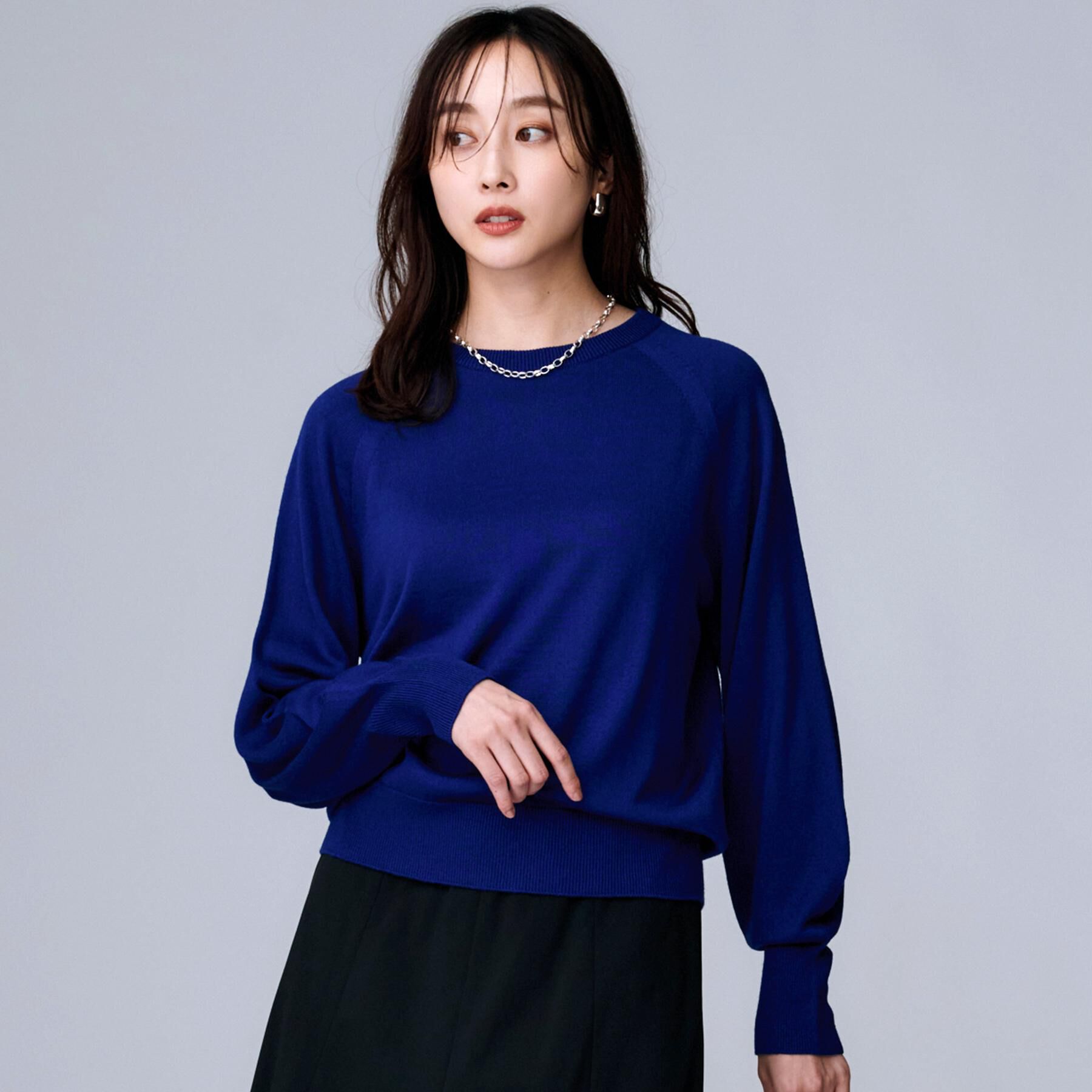 UNTITLED「【8色展開／コンパクト丈】レーヨン混 コクーンニット」|ニット・セーター|ブルー(093)