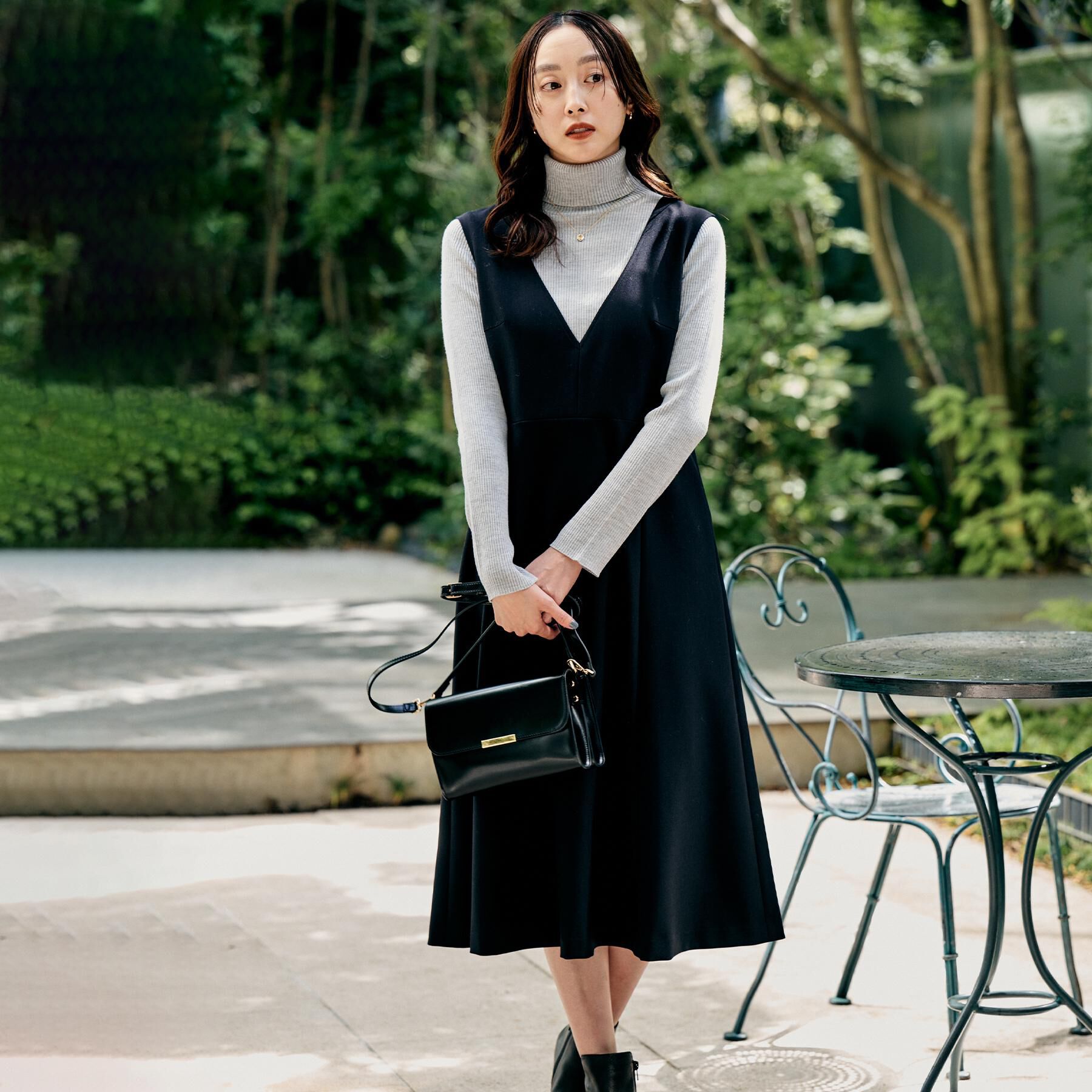 UNTITLED「【Aライン/ワンピース】Vネックジャンパースカート」|ワンピース|