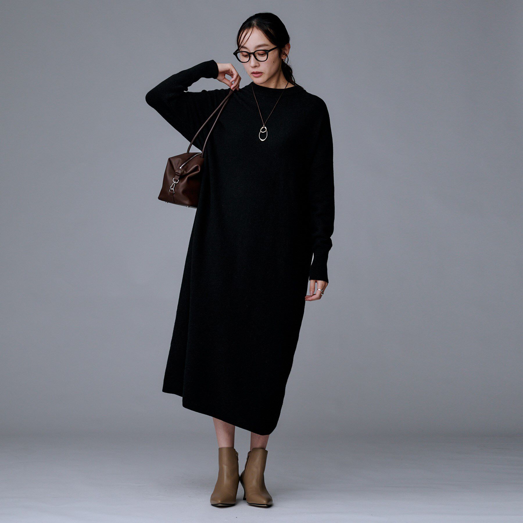 UNTITLED「【ロング丈/ゆったりシルエット】テントライン ニットワンピース」|ワンピース|