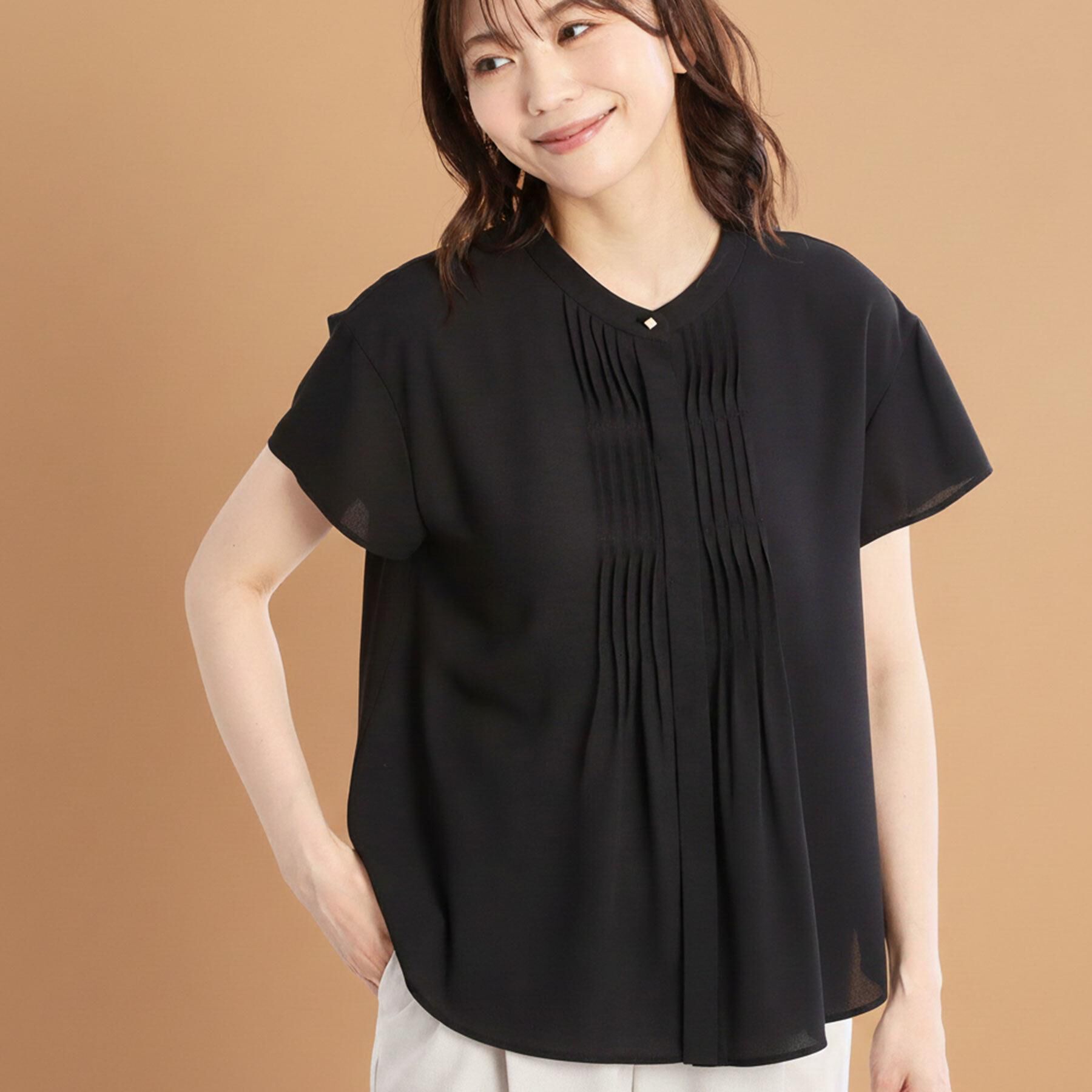 Reflect「【インナーに◎／すっきり見え！長め丈】タックデティールブラウス」|シャツ・ブラウス|ブラック(019)