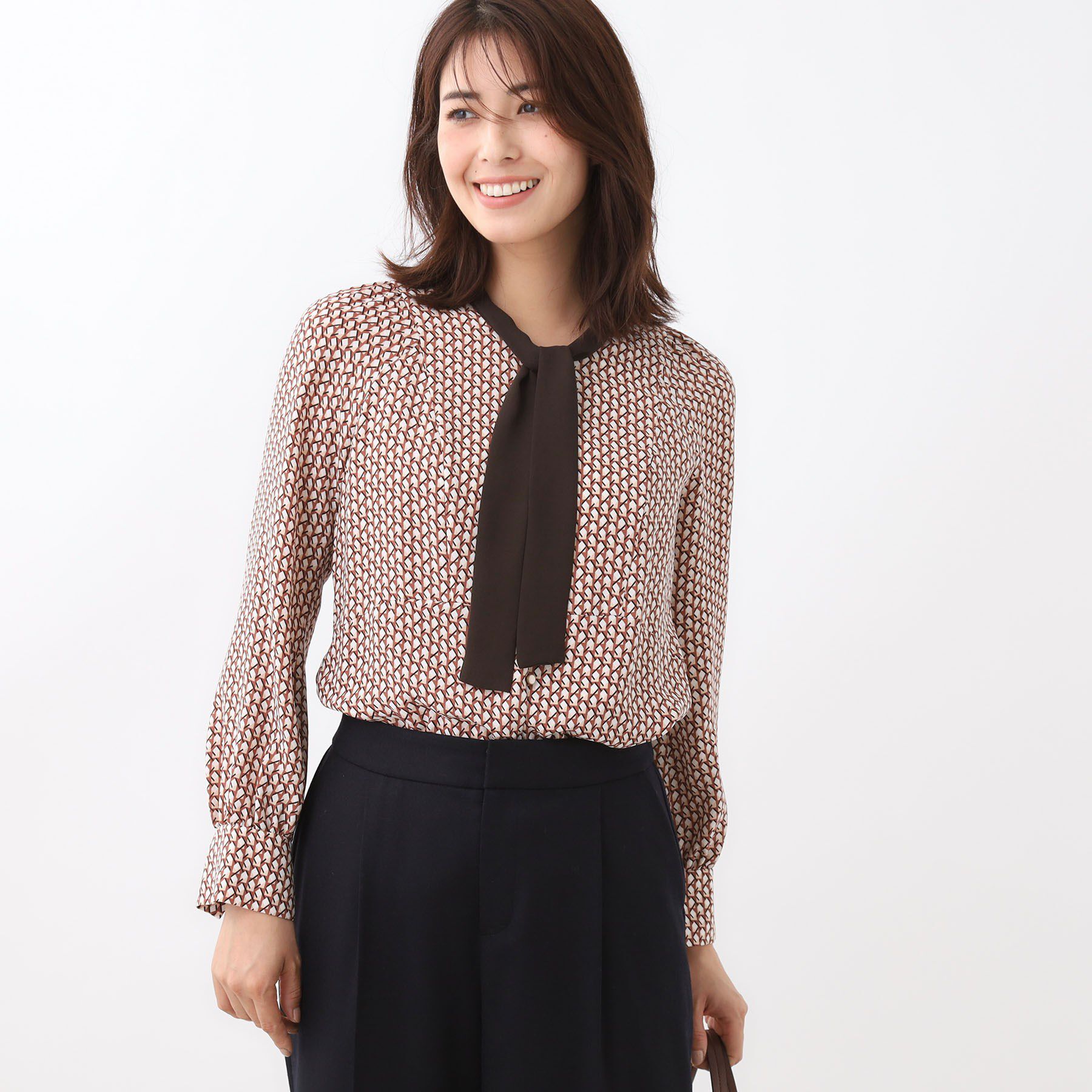 Reflect「【レイヤードに◎】ボウタイプリントブラウス」|シャツ・ブラウス|