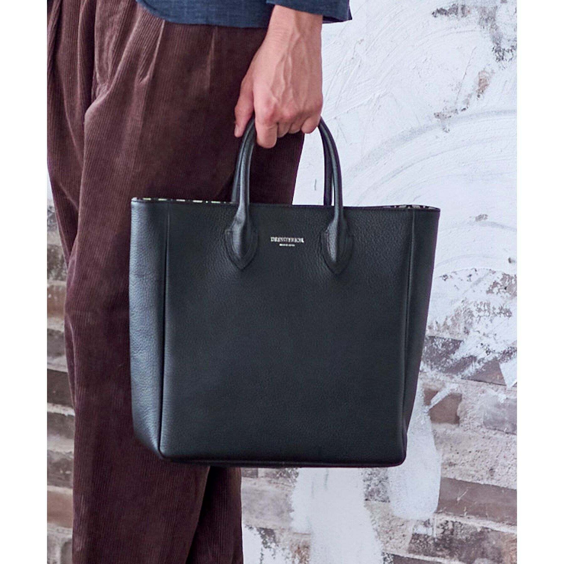 DRESSTERIOR「スクエアシュリンクレザー トートバッグ」|トートバッグ|ブラック(019)