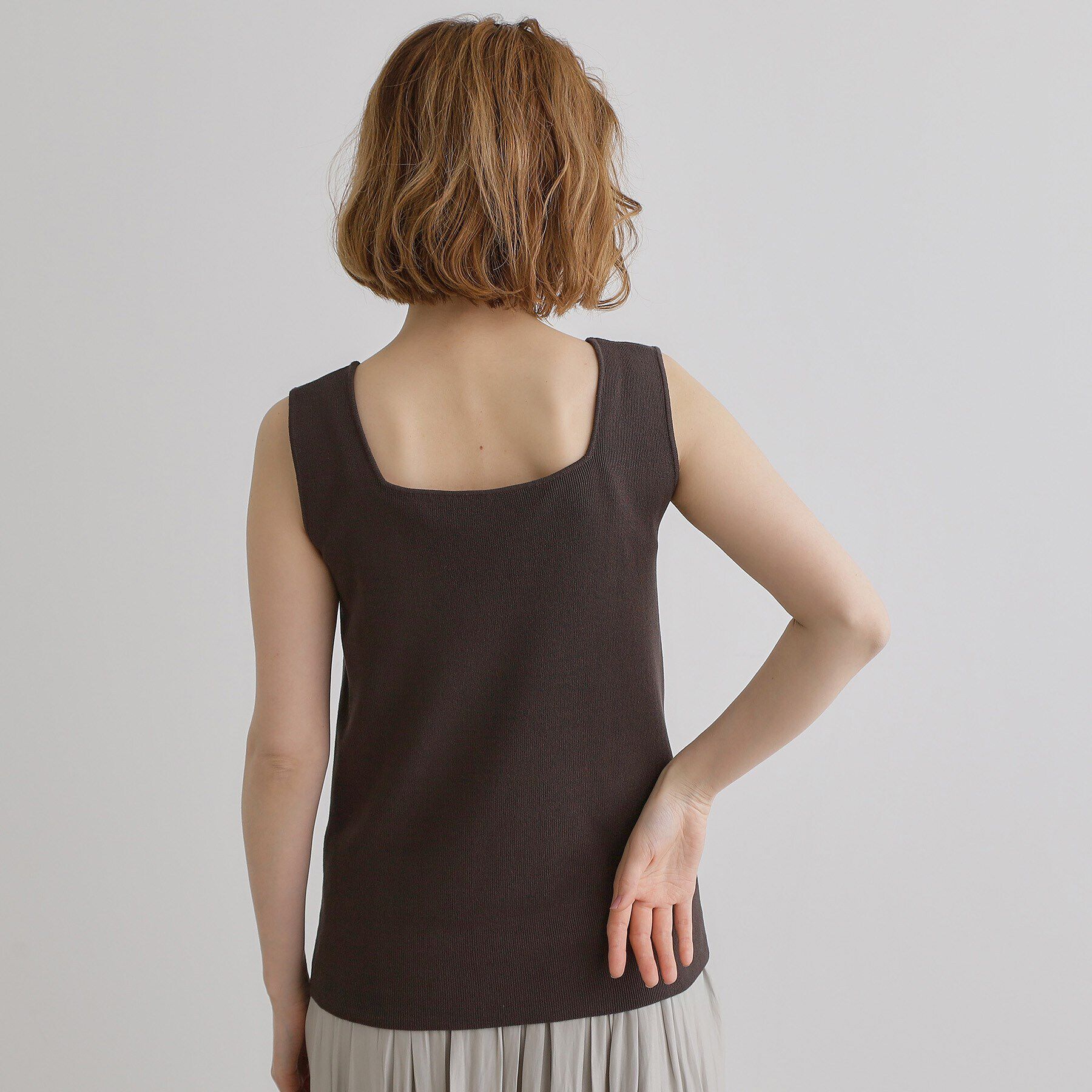 grove「【ラフにもキレイにも、着回し力◎】2WAYスクエアニットタンク」|キャミソール|
