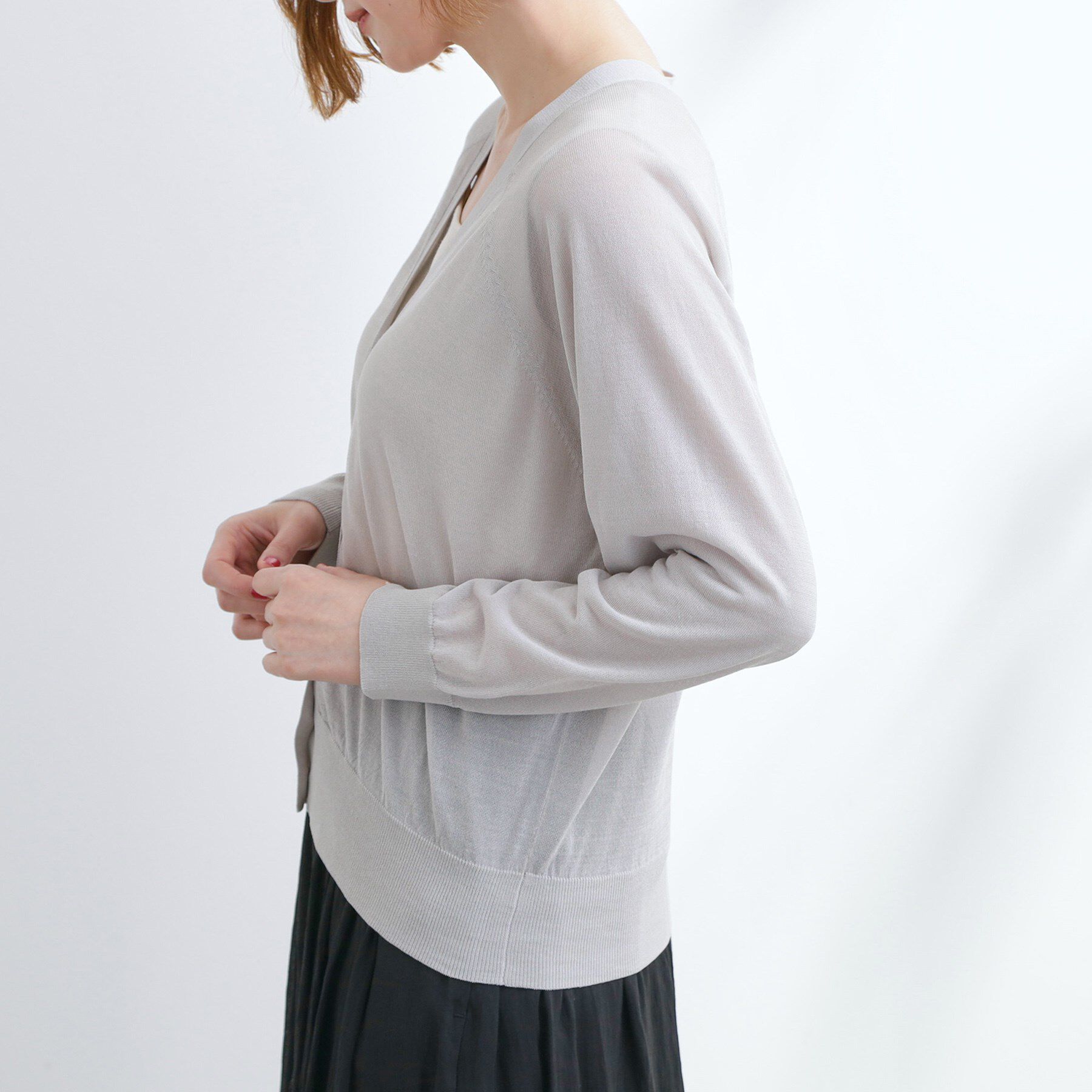 grove「さっと二の腕カバー　大人な抜け感シアーラグランVネックカーデ」|カーディガン|