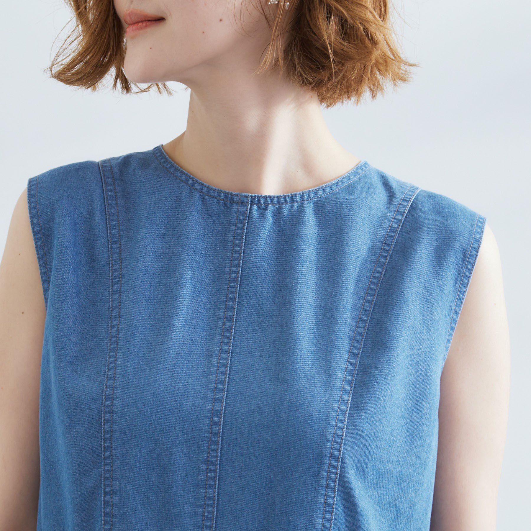 grove「すっきり見え 軽やかデニムノースリーブワンピース」|ワンピース|