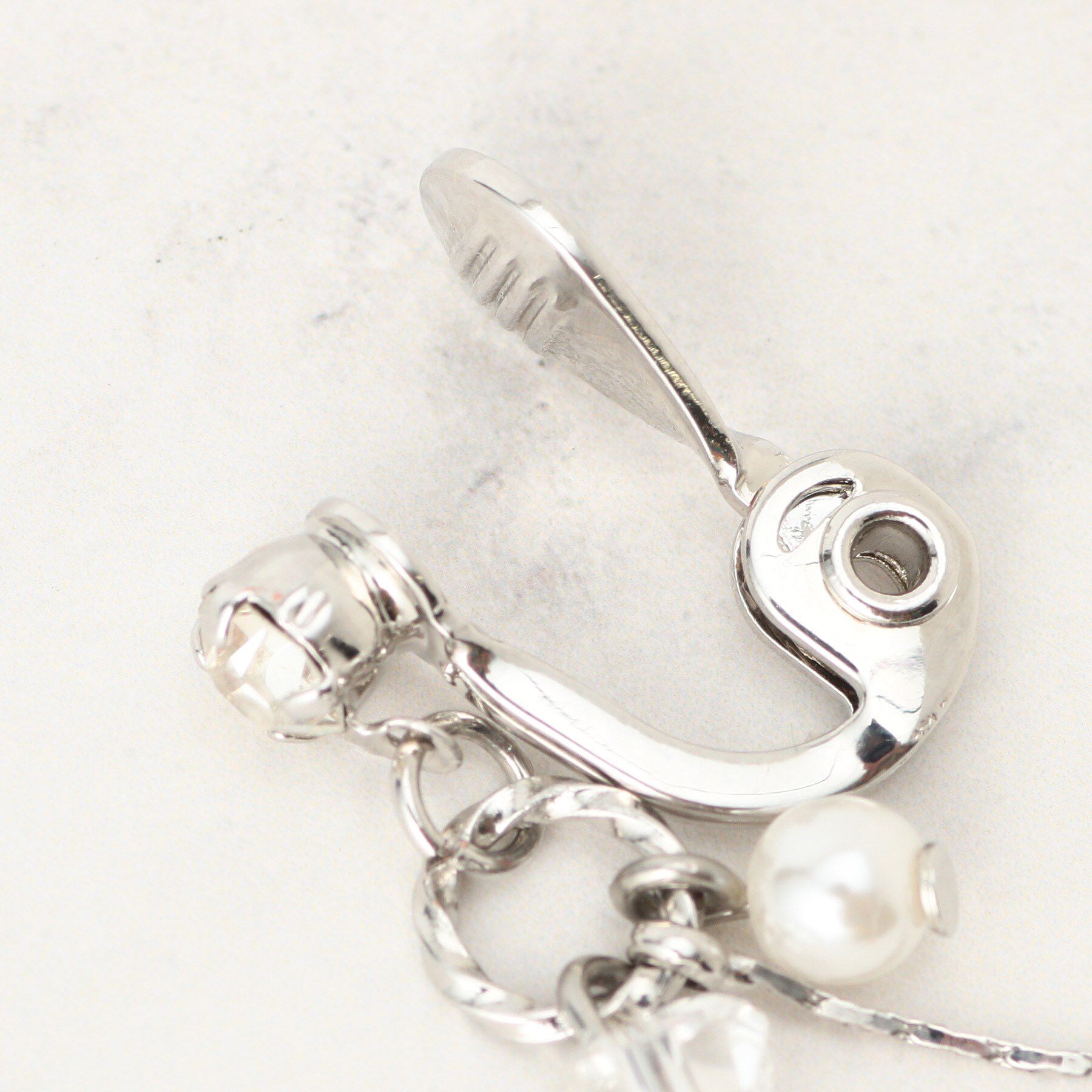 grove「【痛くなりにくい】パール調ビジューイヤリング」|イヤリング|