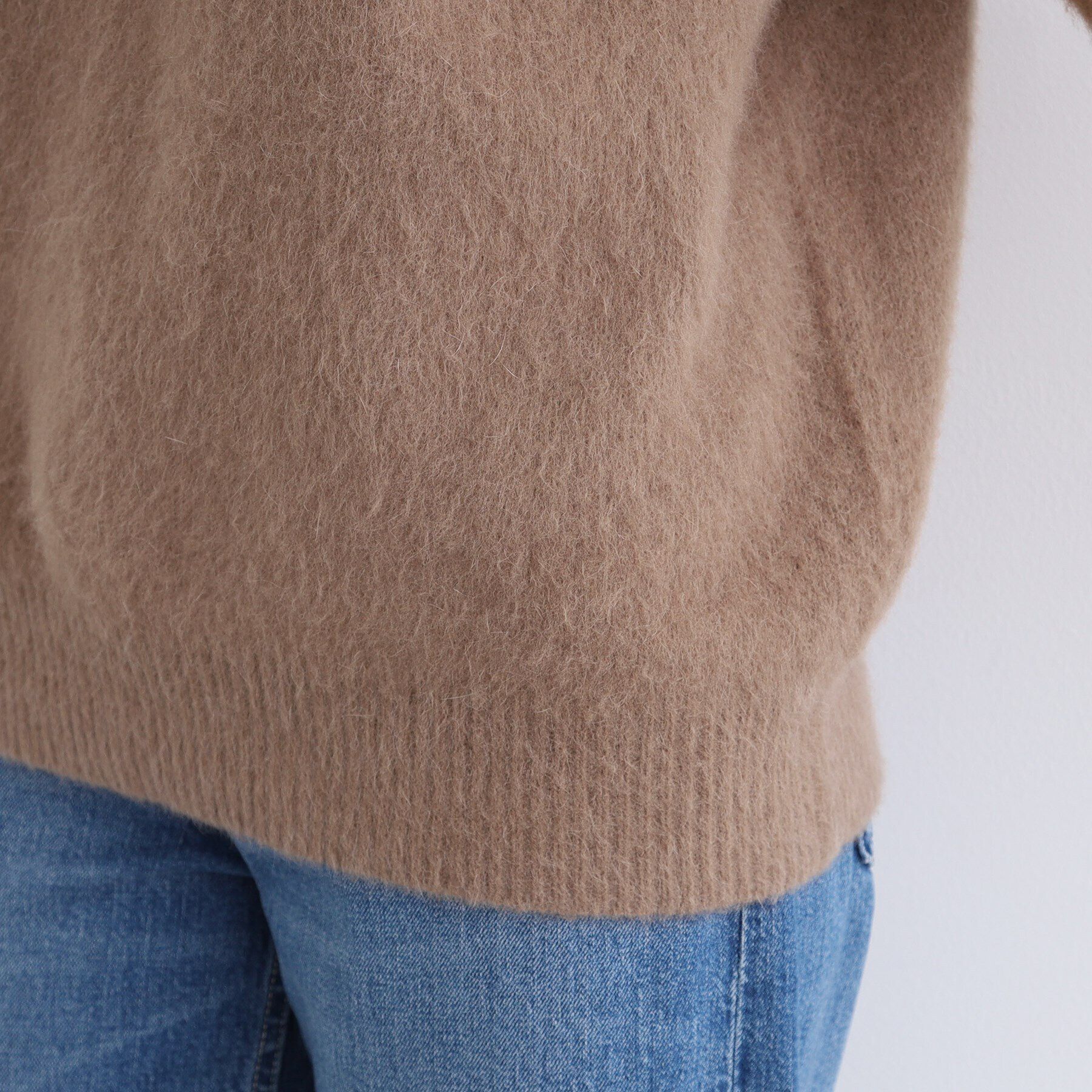 INDIVI「【フォックス混】ラウンドネックヘアリーニット」|ニット・セーター|