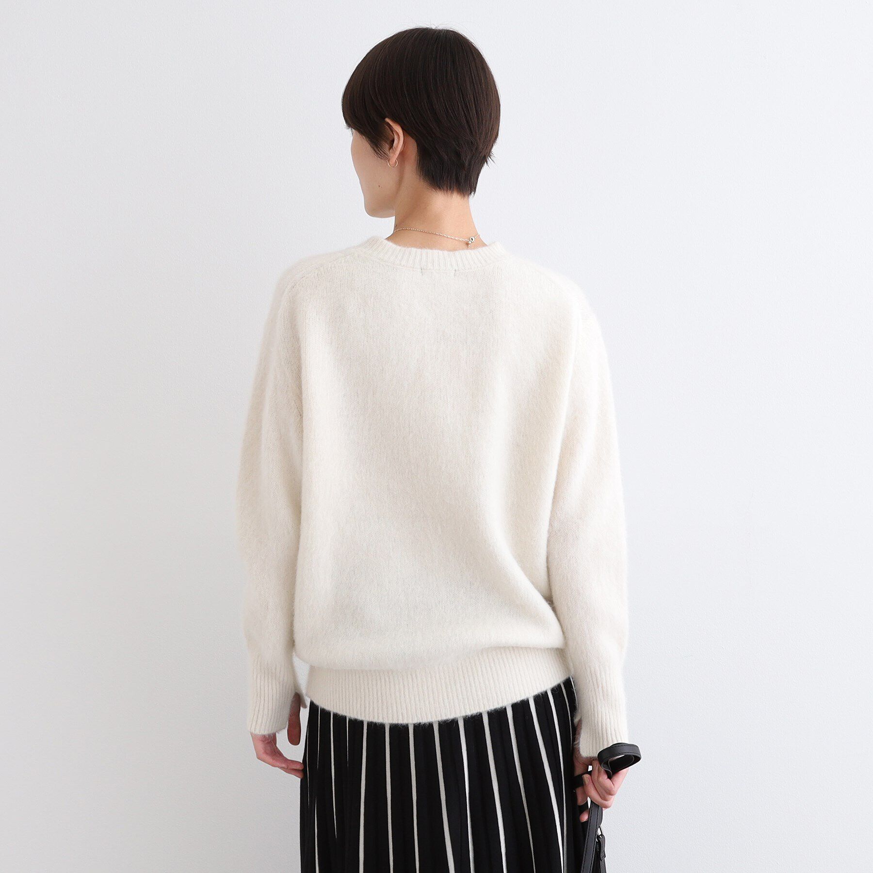 INDIVI「【フォックス混】ラウンドネックヘアリーニット」|ニット・セーター|