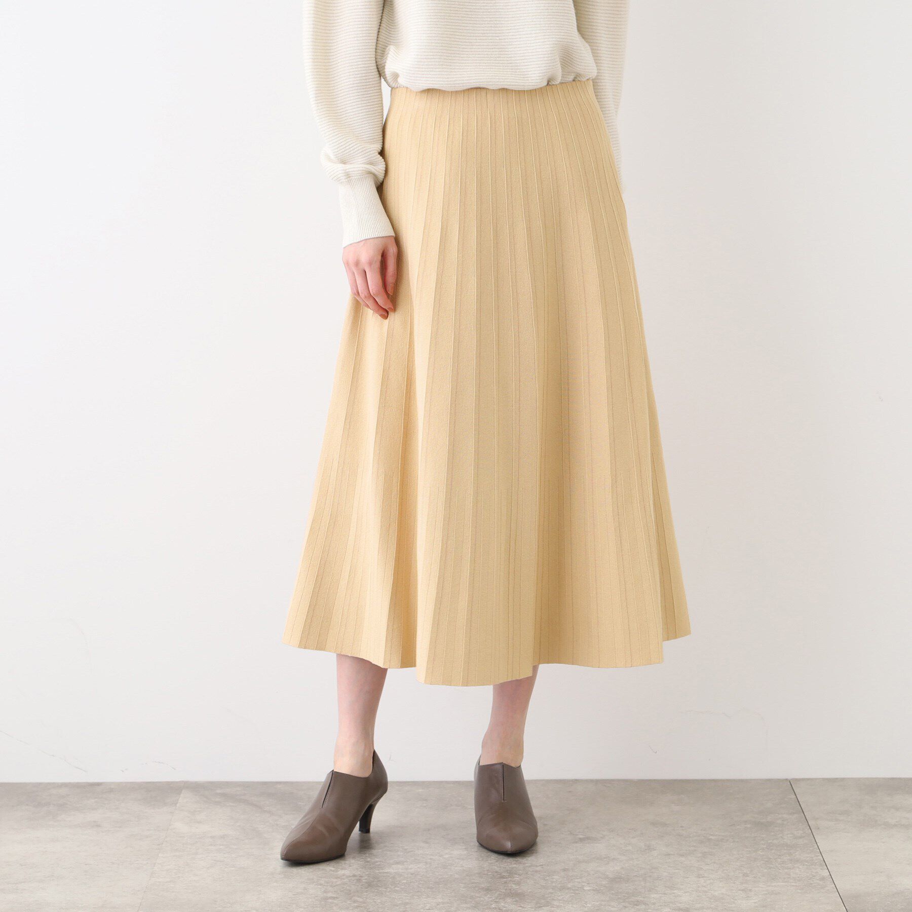 INDIVI「【洗える/SETUP可能】ストライプ柄プリーツニットスカート」|スカート|ベージュ(352)