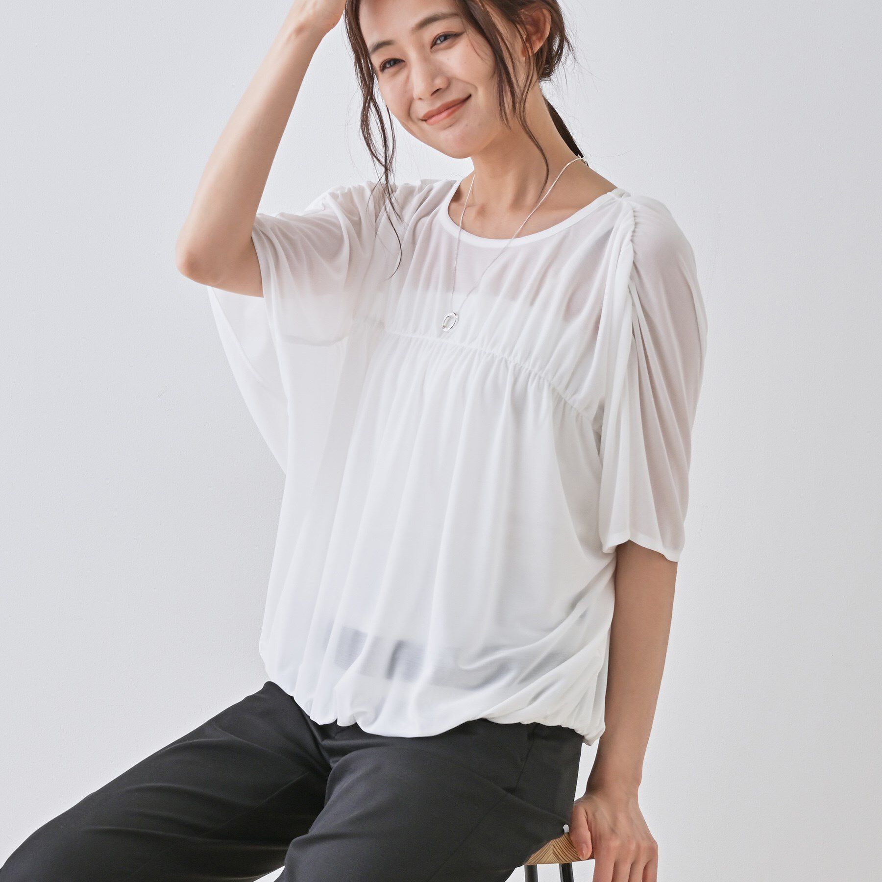 INDIVI「【洗える／体型カバー】シャーリングシアートップス」|Tシャツ・カットソー|ホワイト(001)