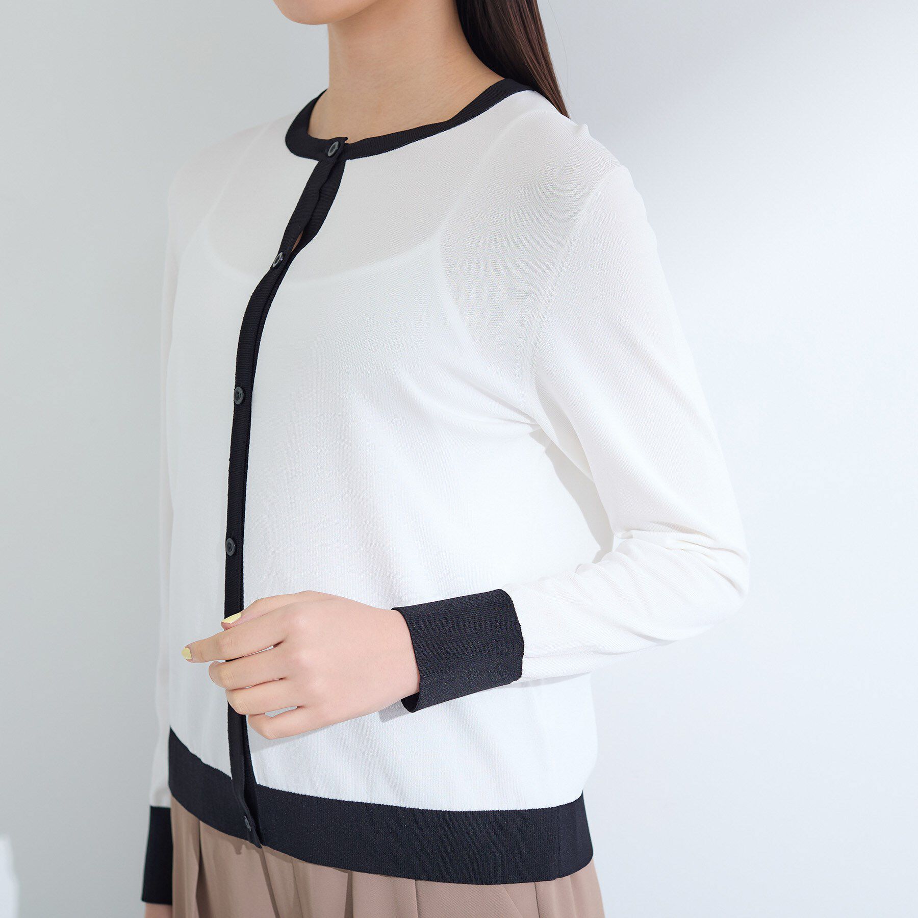 INDIVI「【通年活躍！／アンサンブル可能】クルーネックカーディガン」|カーディガン|