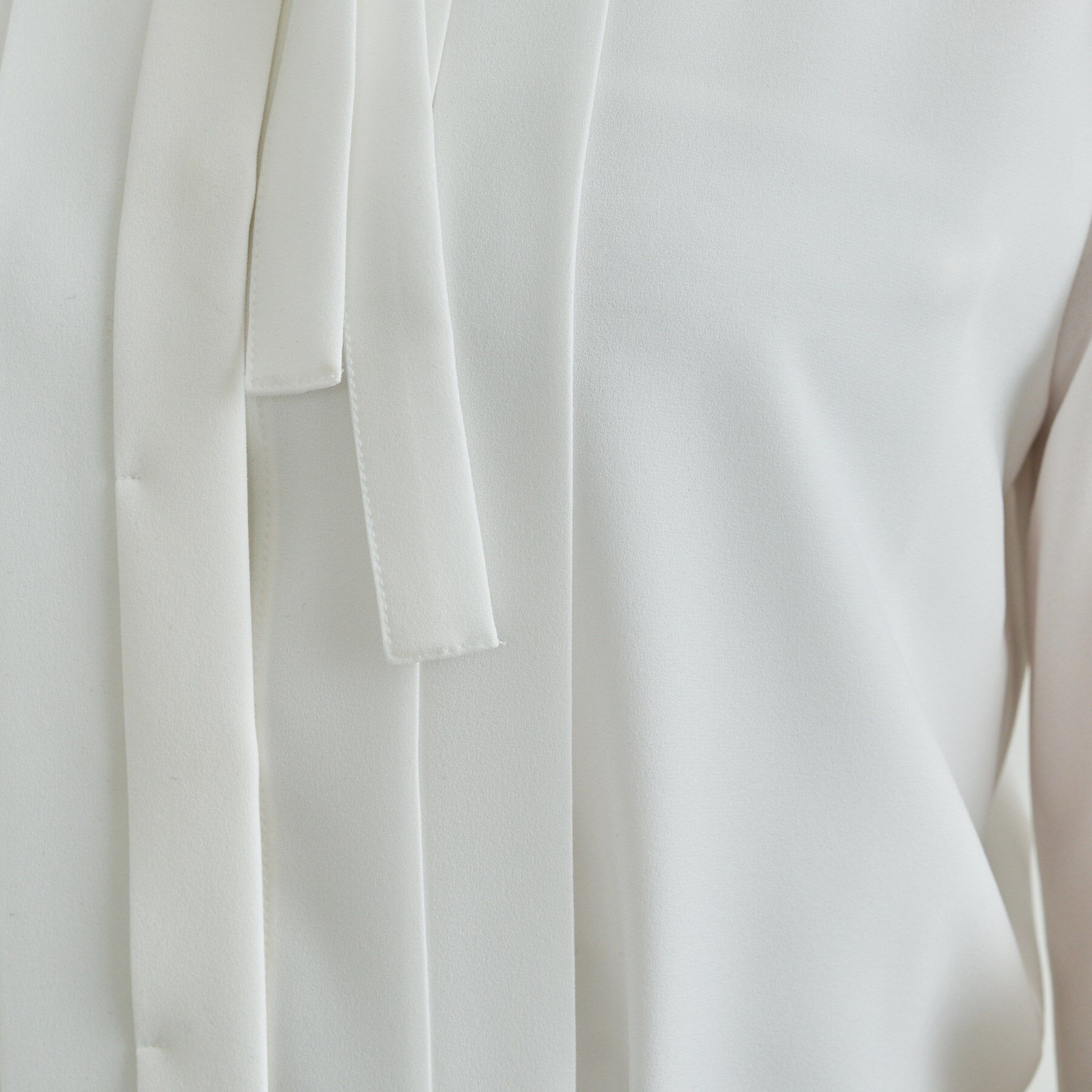 INDIVI「【きれいめ／オフィス／セレモニー】2WAYリボンタイブラウス」|シャツ・ブラウス|