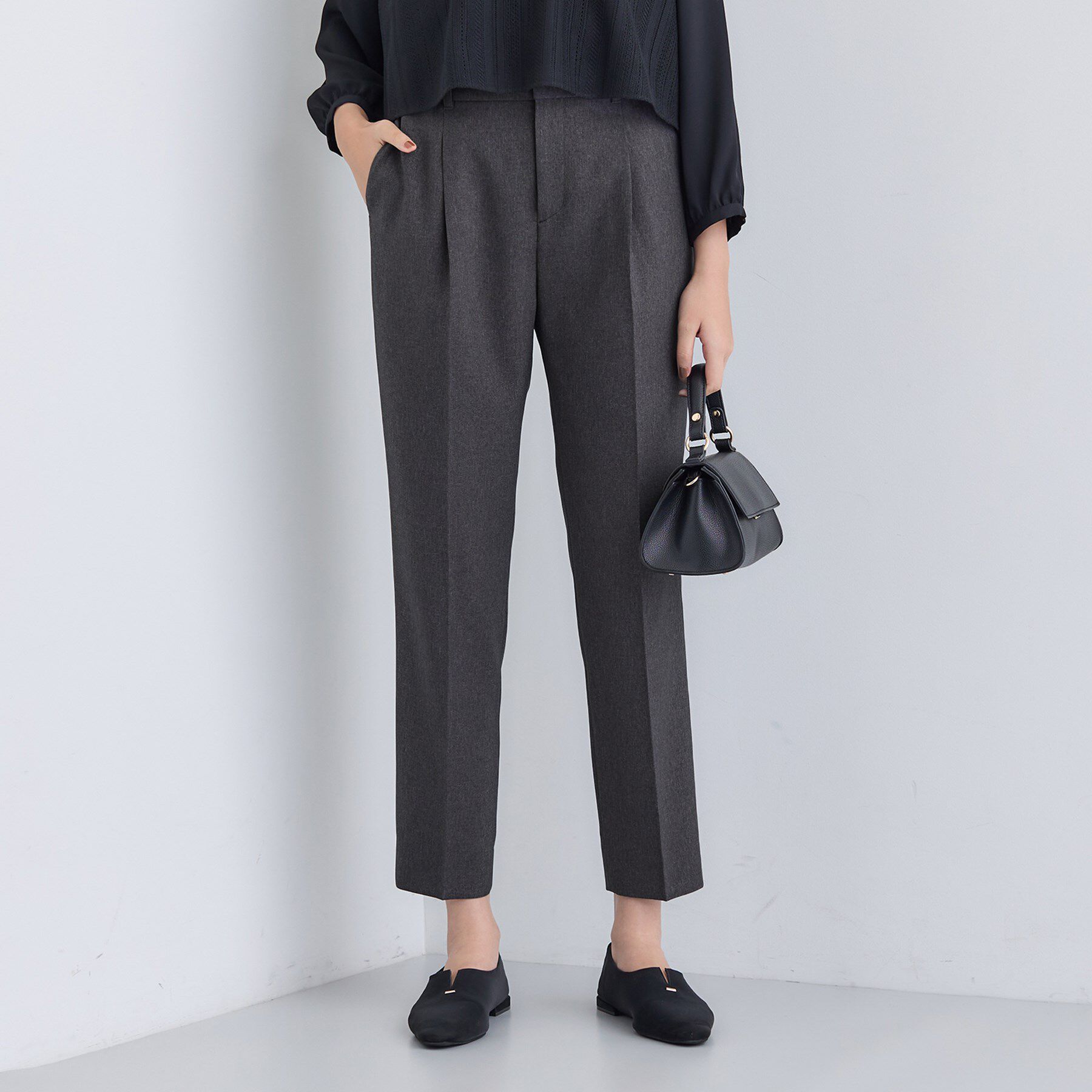INDIVI「【洗える／通勤／スーツ】メランジストレッチ テーパードパンツ」|スーツ|チャコールグレー(0